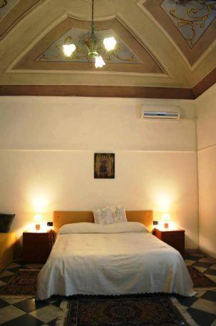 Double or Twin Room with Private External Bathroom photo 2