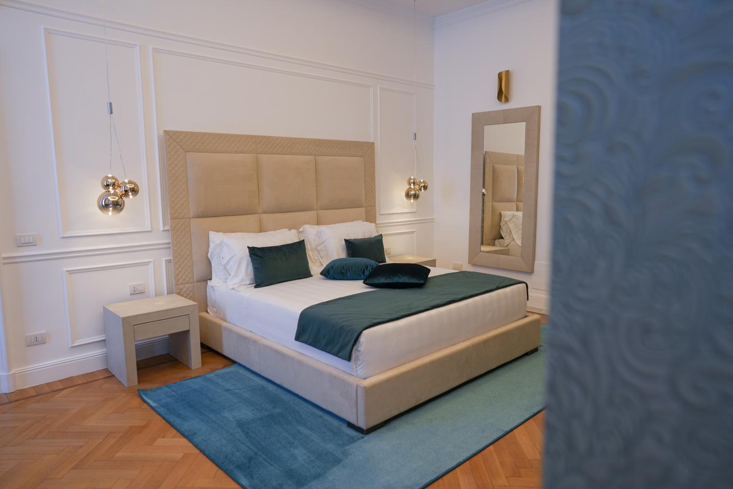 Executive Suite thumbnail 6