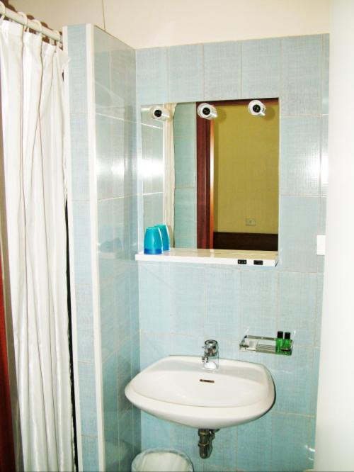 Triple Room - Photo 8
