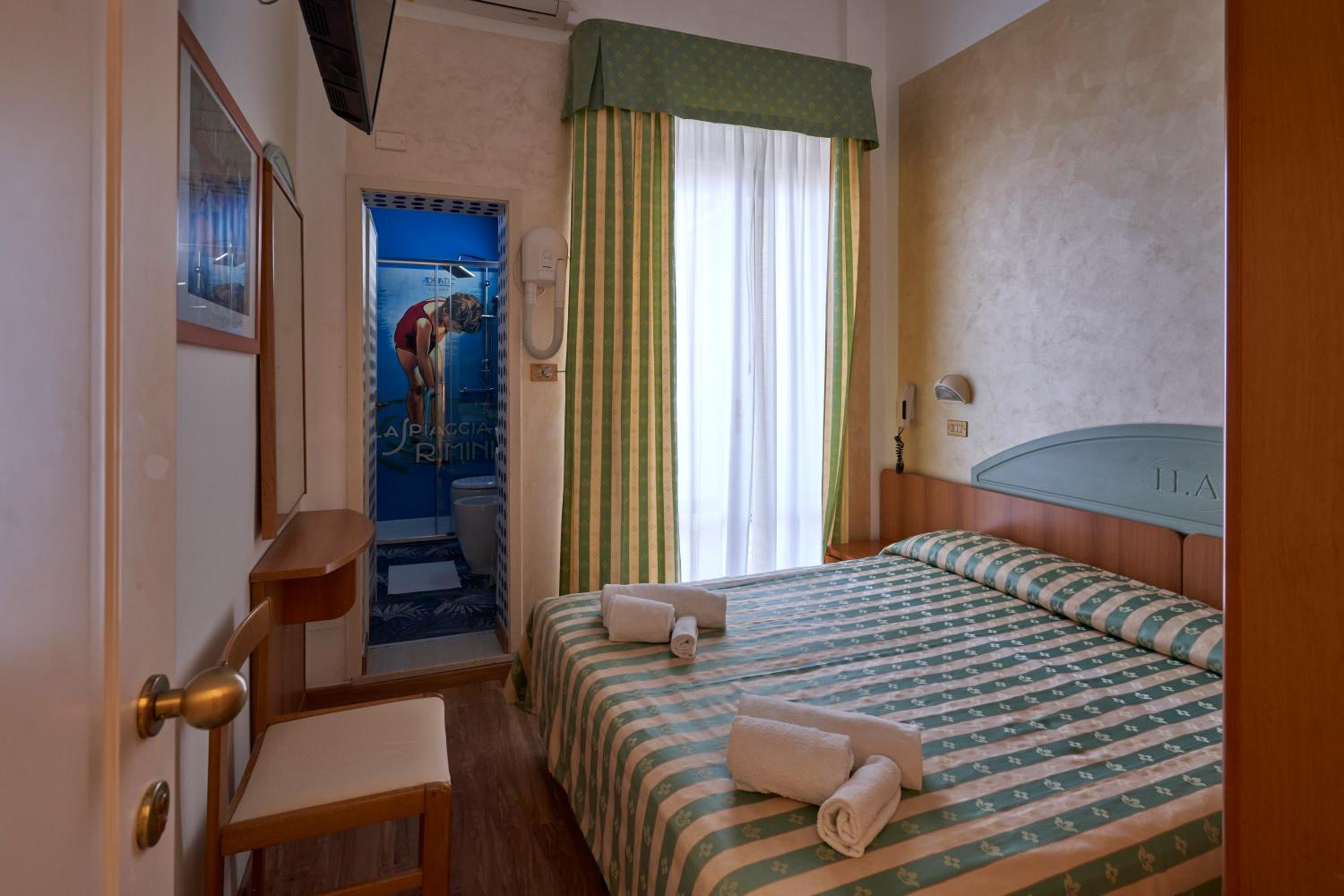 Superior Deluxe Double or Twin Room  - Photo 6