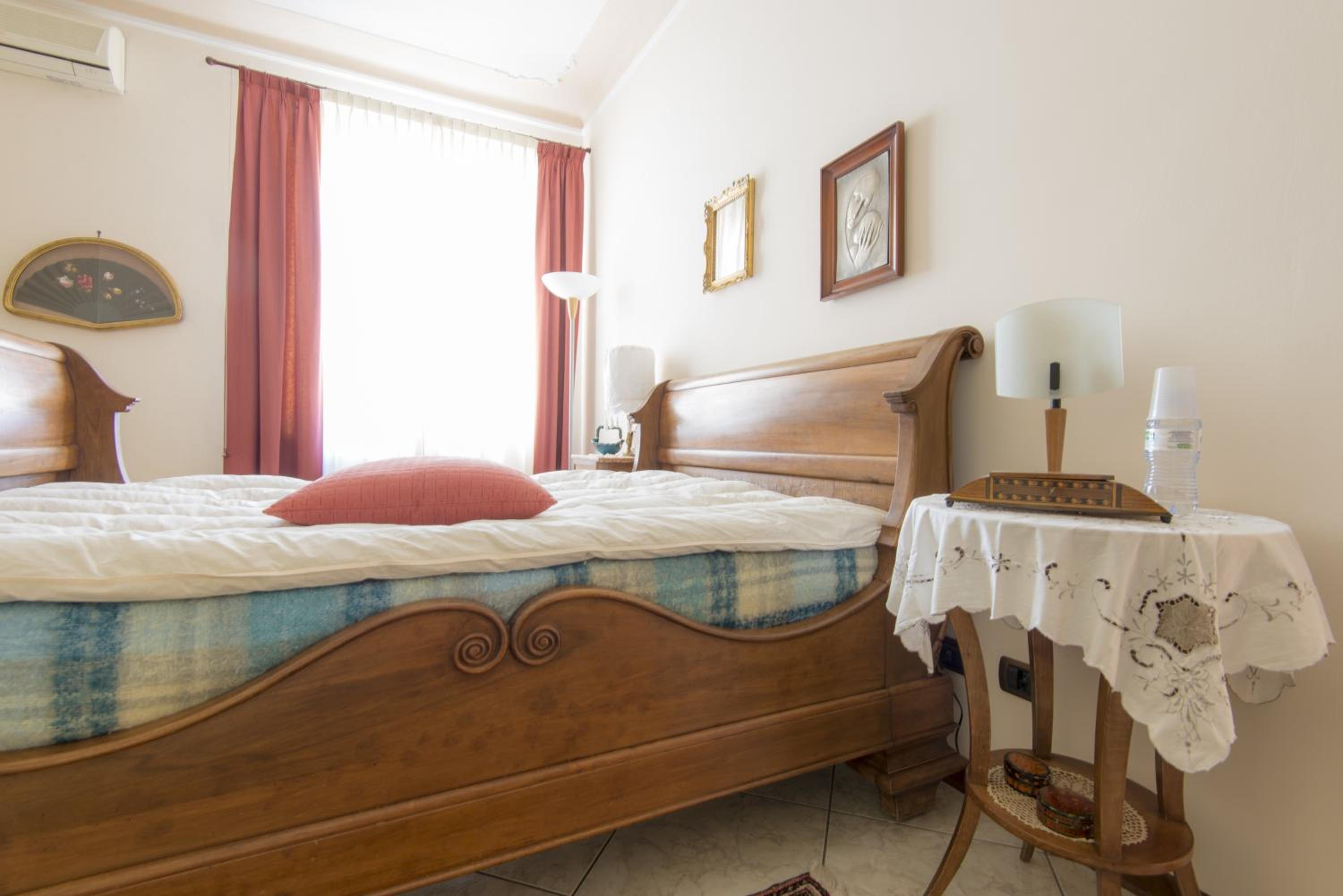 Double or Twin Room photo 3