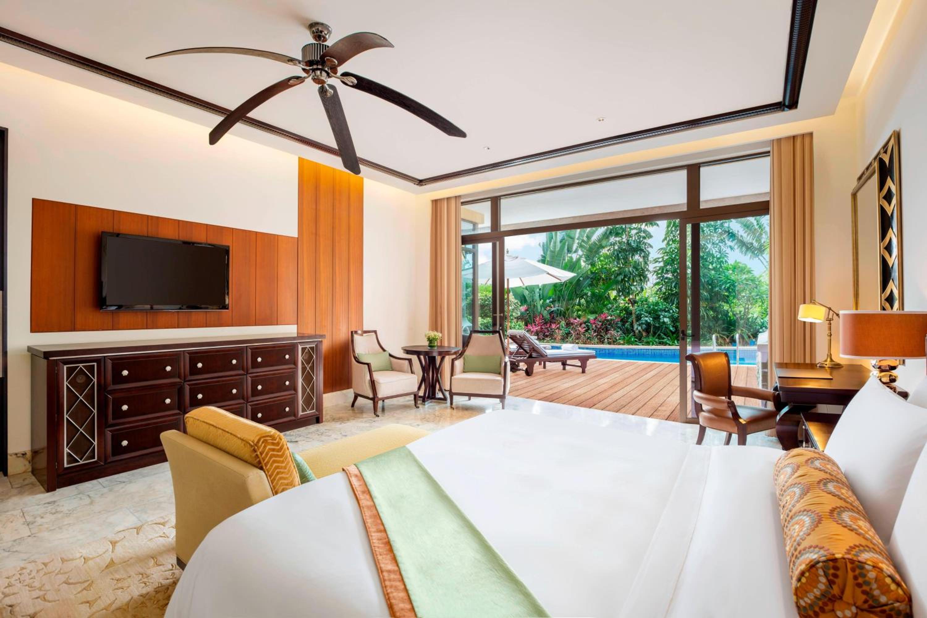 Lagoon Room-1 bed(Welcome fruits+first-day mini bar and 2 cocktails at Ocean& Sky Bar+trip shoot)
