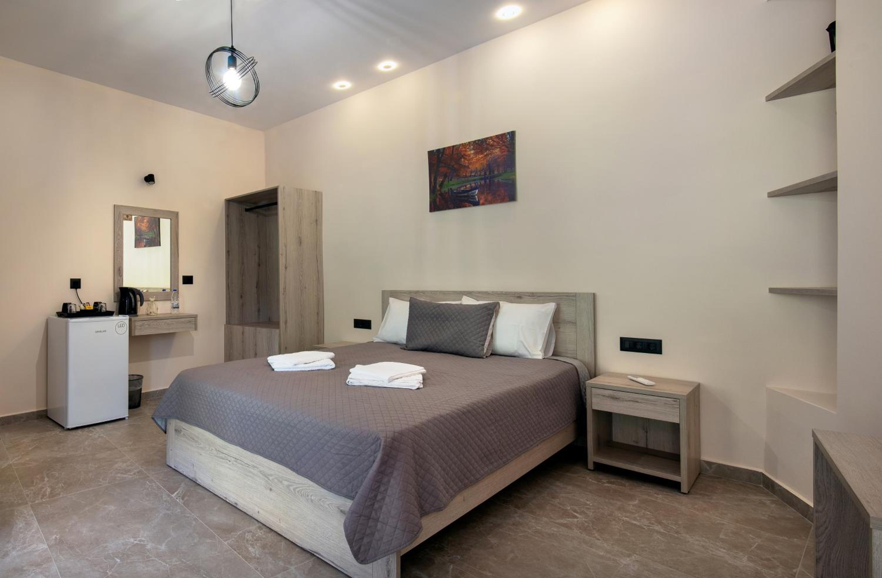 Double Room with Private Bathroom - Photo 1