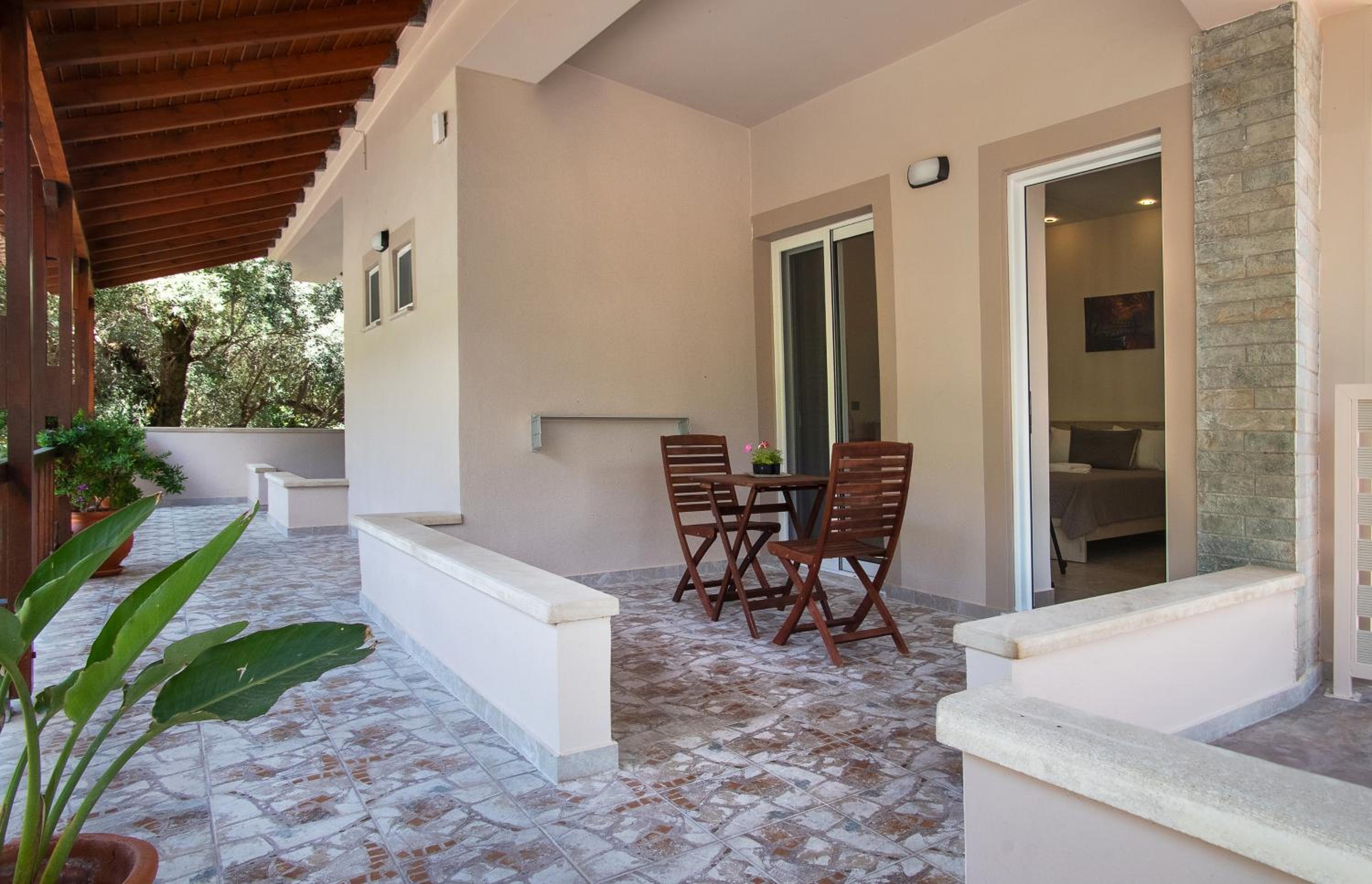 Double Room with Private Bathroom - Photo 7