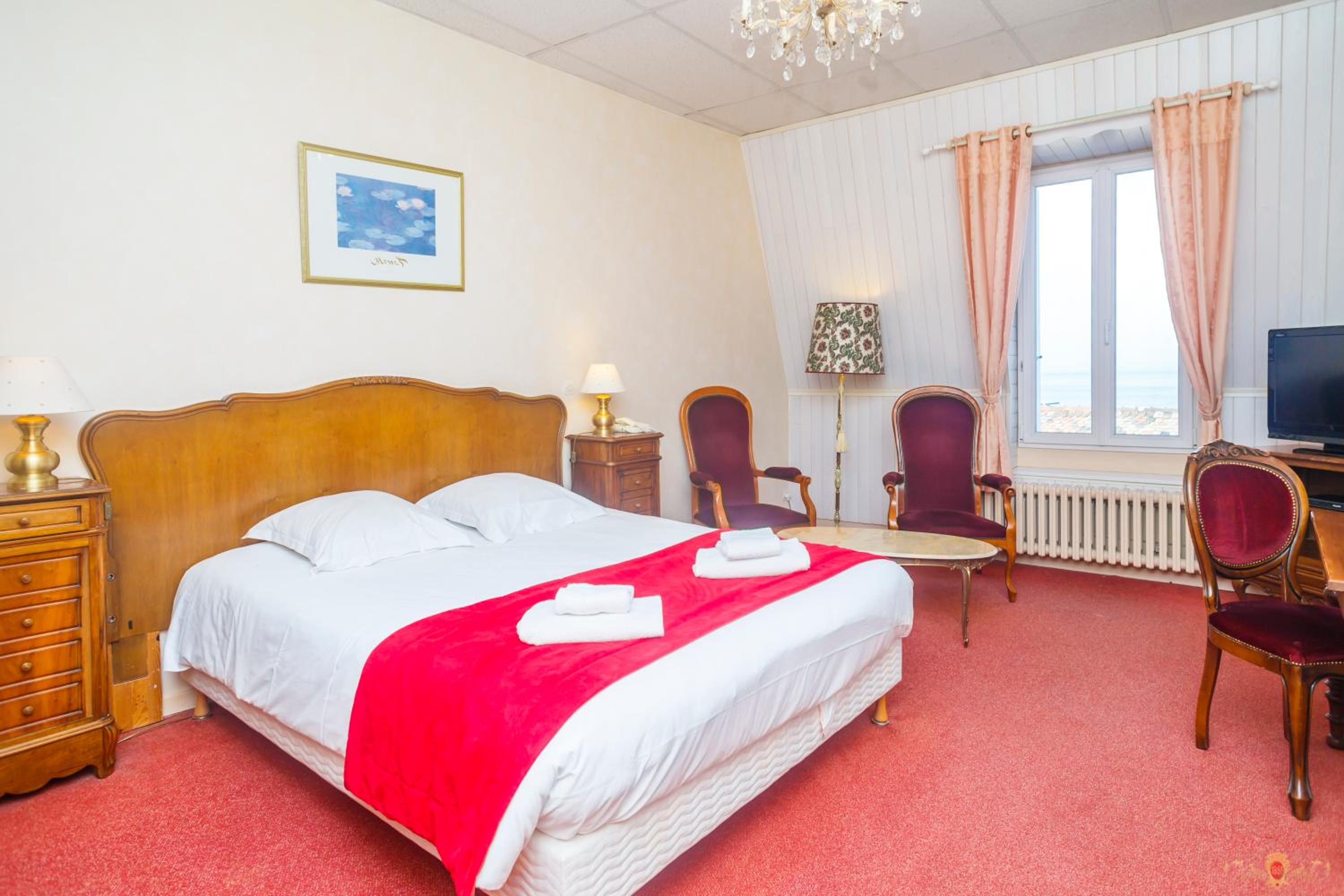 Deluxe Double Room - Photo 8