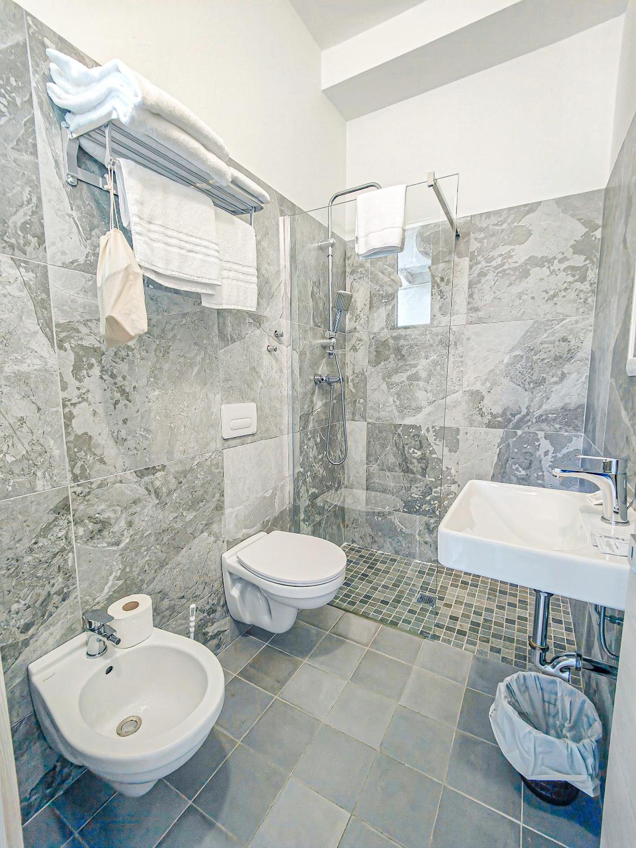 Comfort Triple Room photo 3