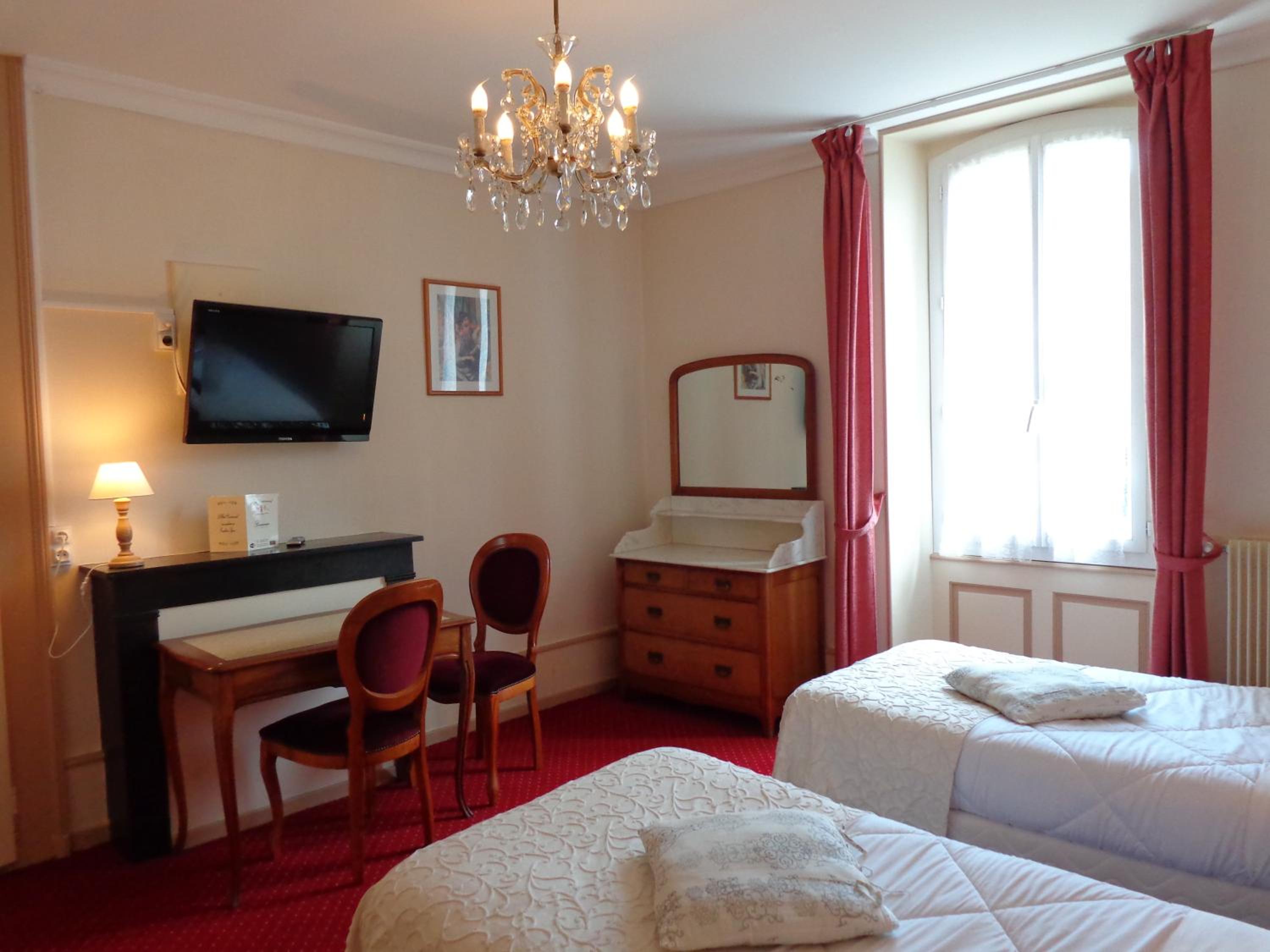Twin Room - Photo 3