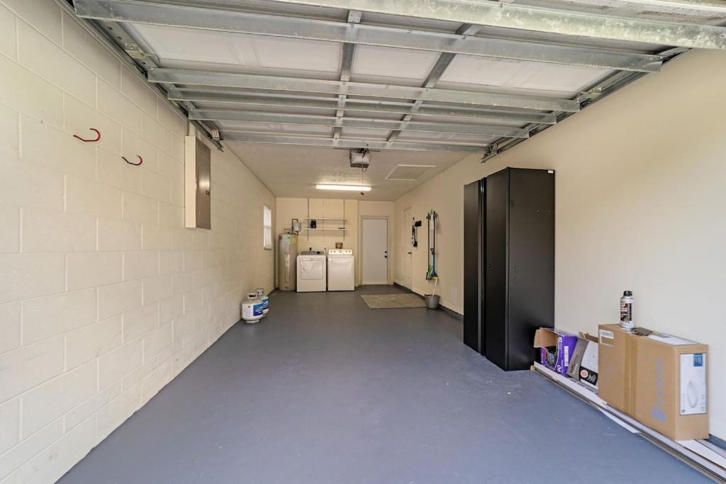 Three-Bedroom House photo 2