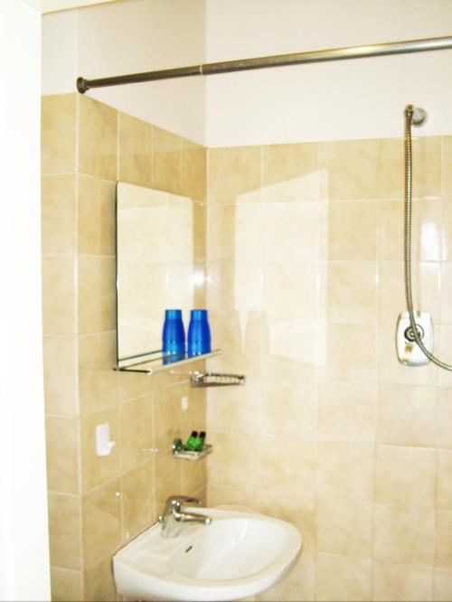 Double Room - Photo 29
