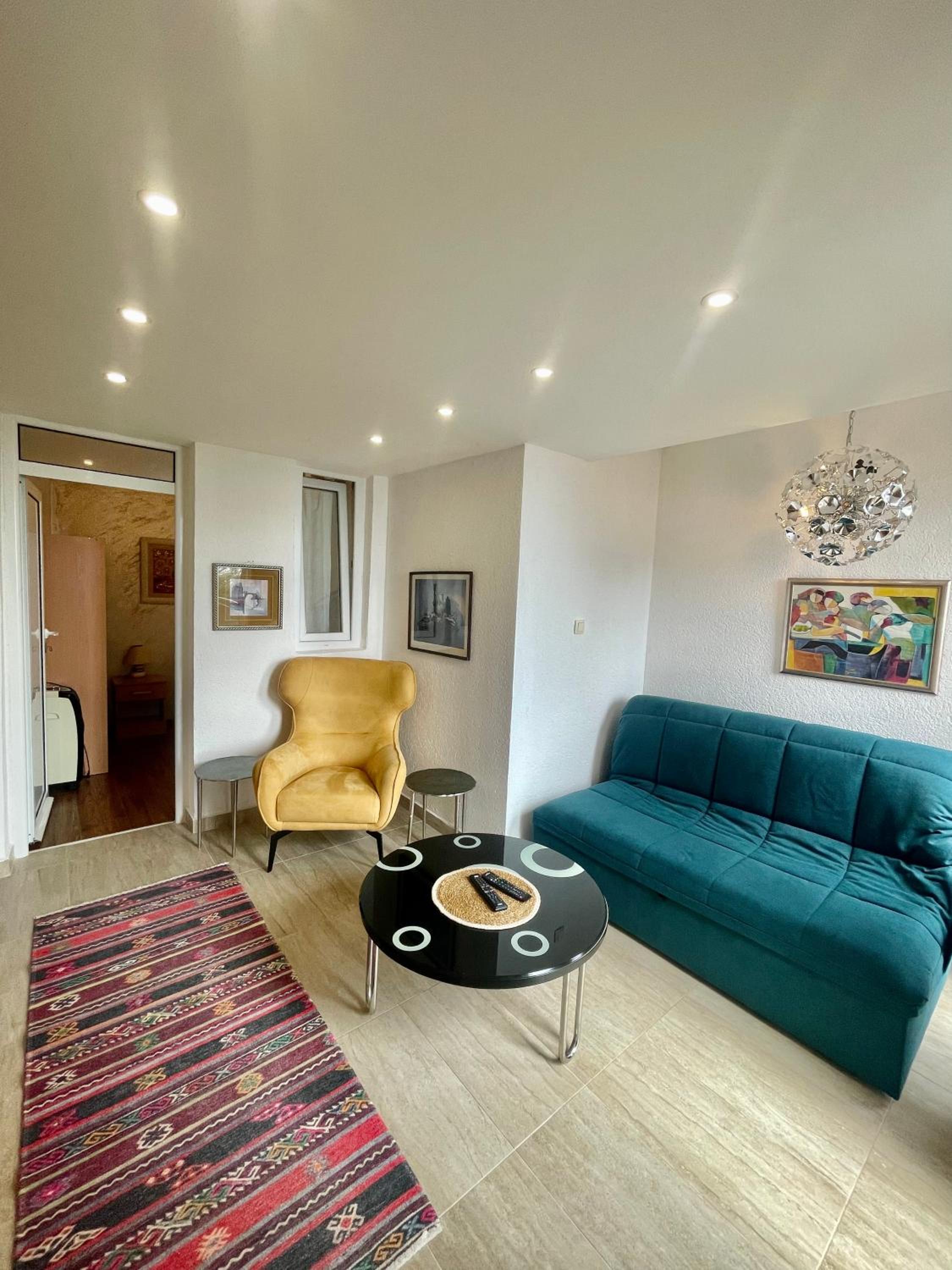 Two-Bedroom Family Apartment - Photo 4