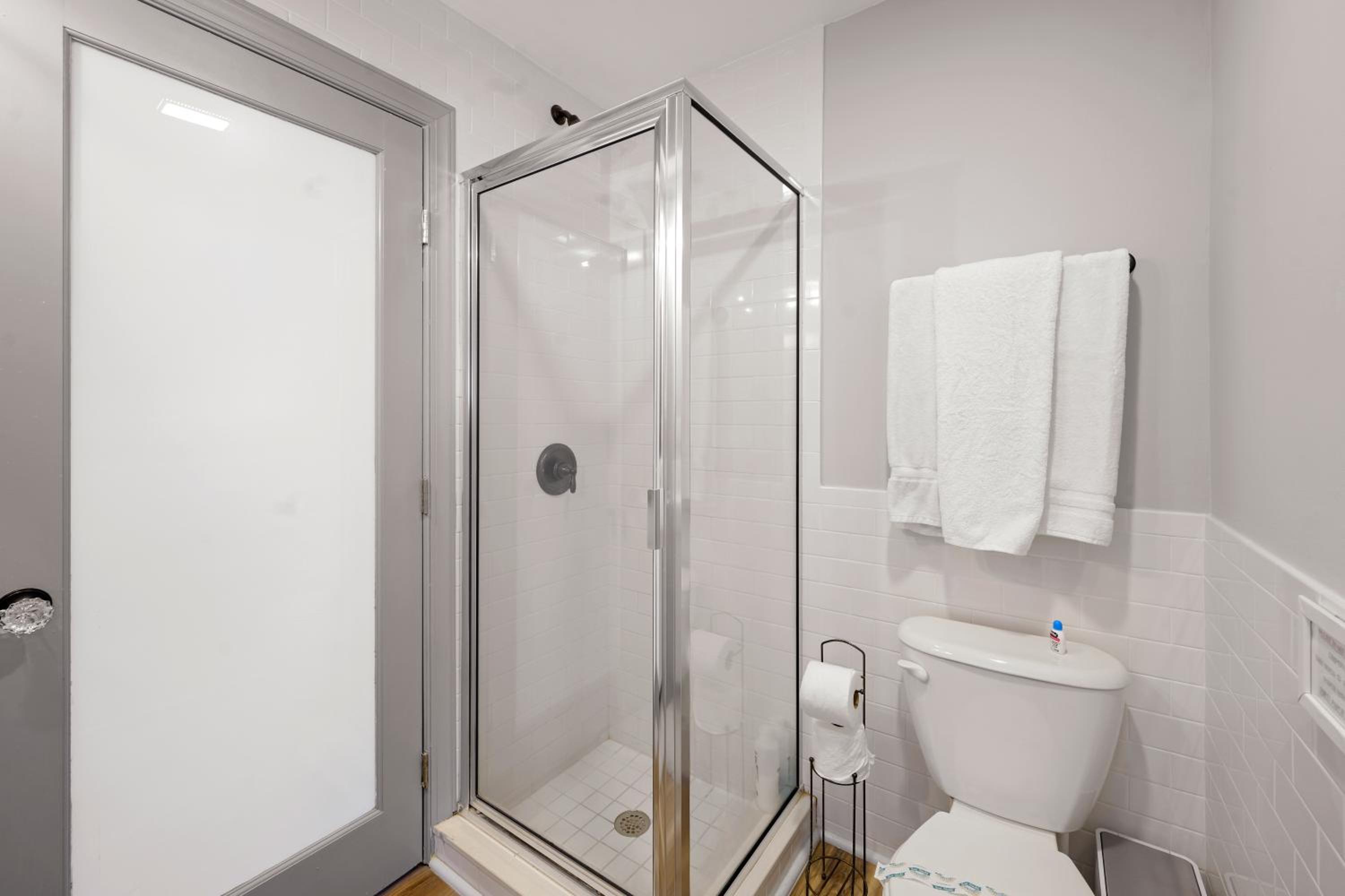 Two-Bedroom Apartment - Photo 14