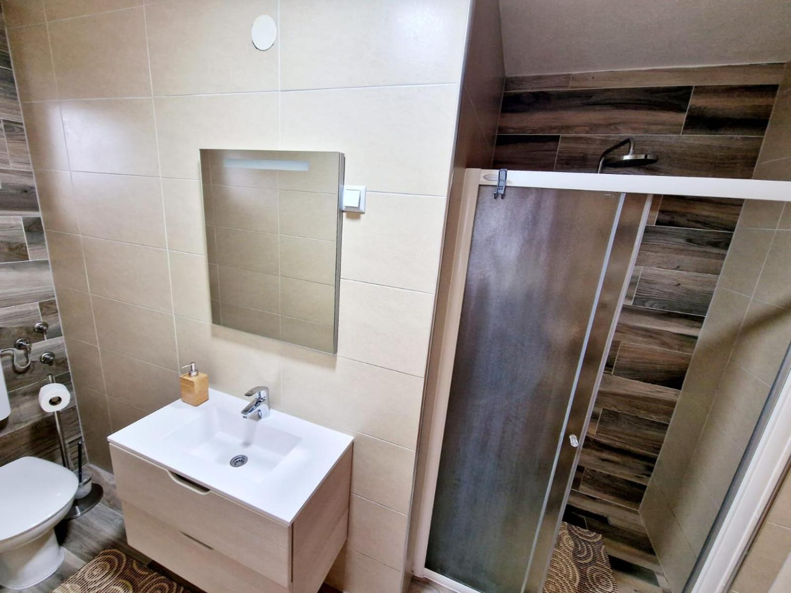 Comfort Quadruple Room - Photo 4