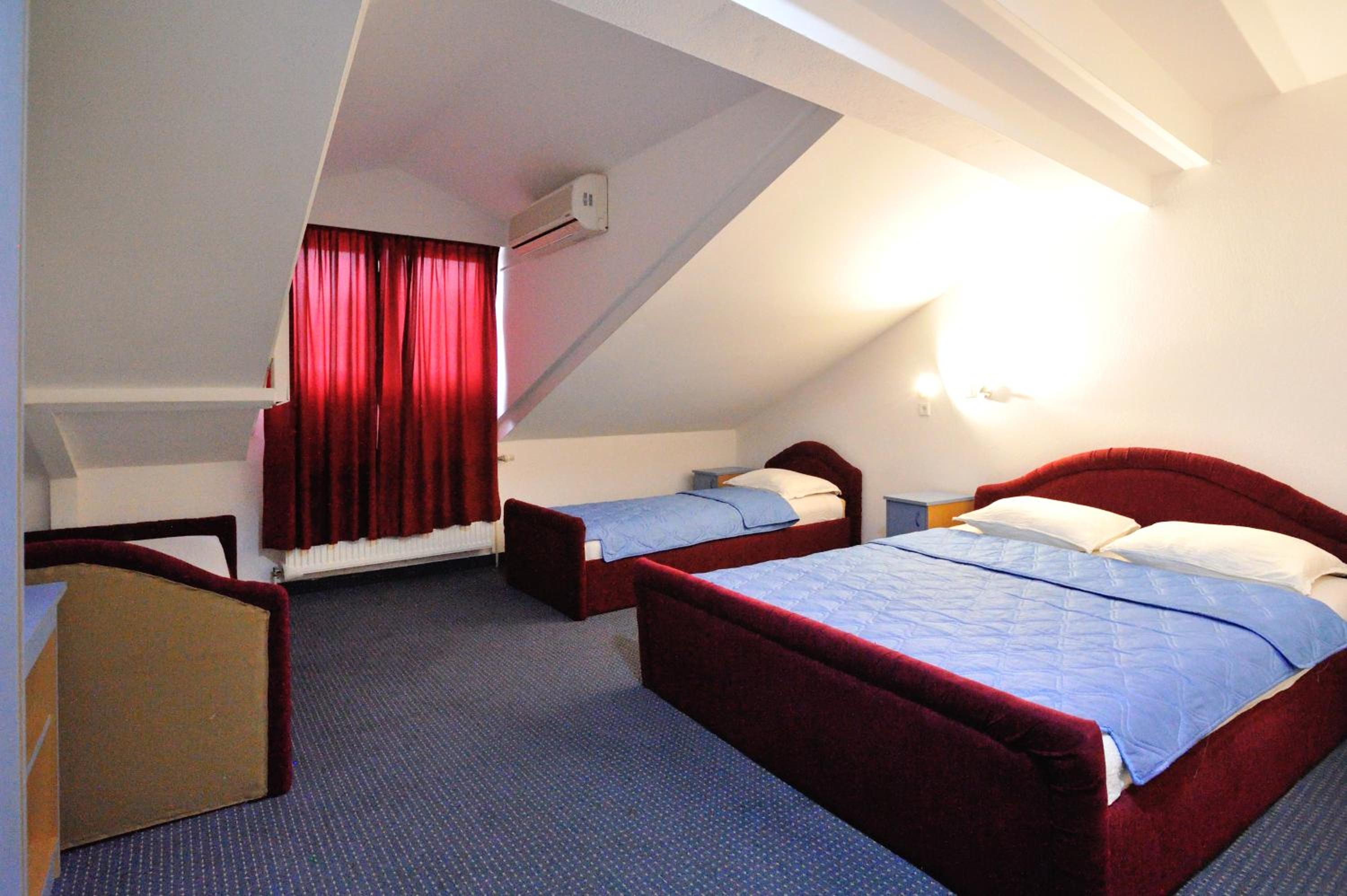Quadruple Room photo 2