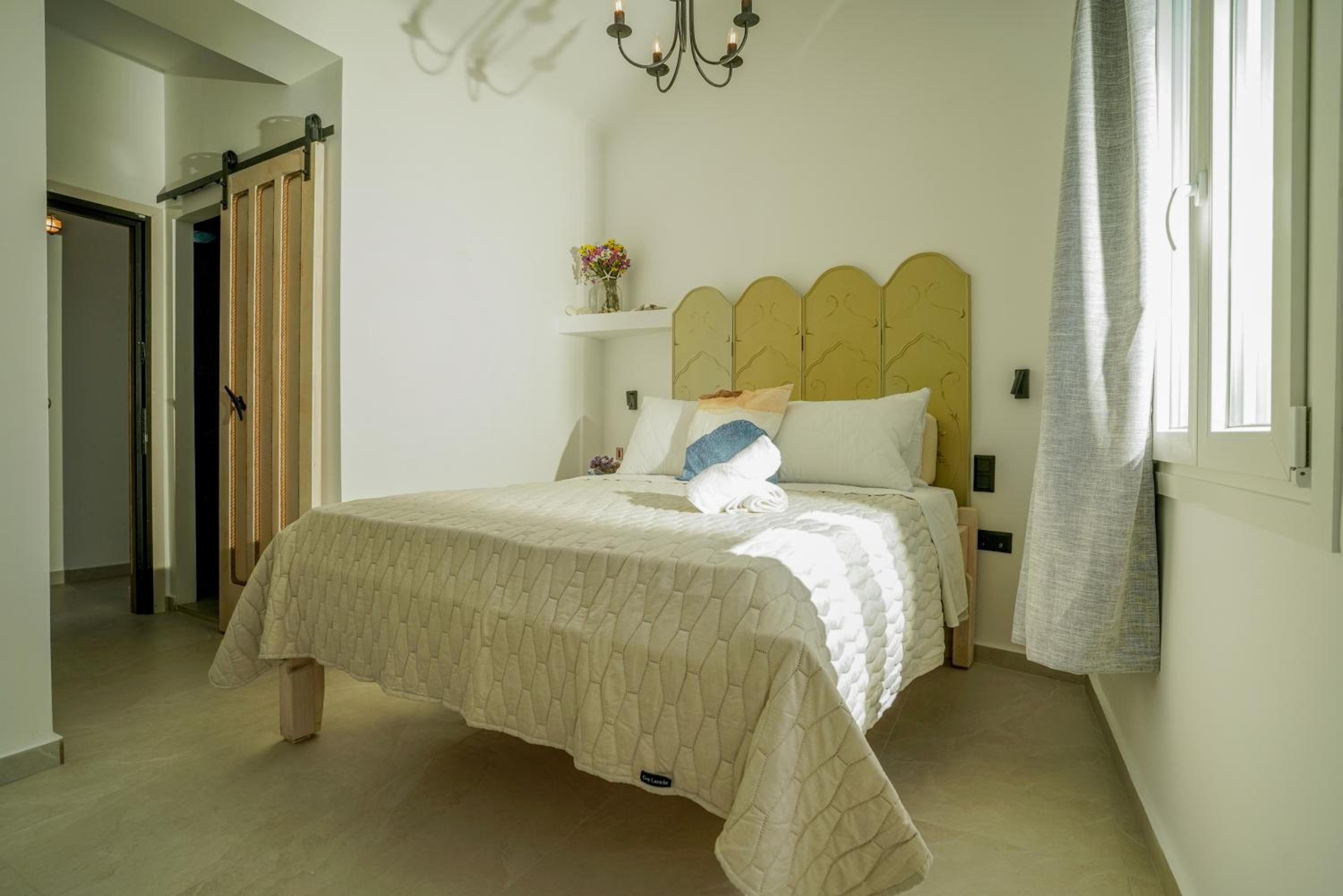 Junior Suite with Balcony photo 2