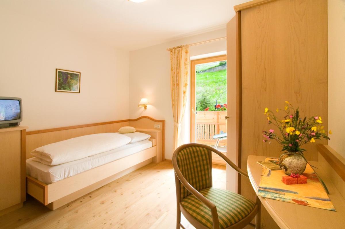 Single Room with Balcony photo 1