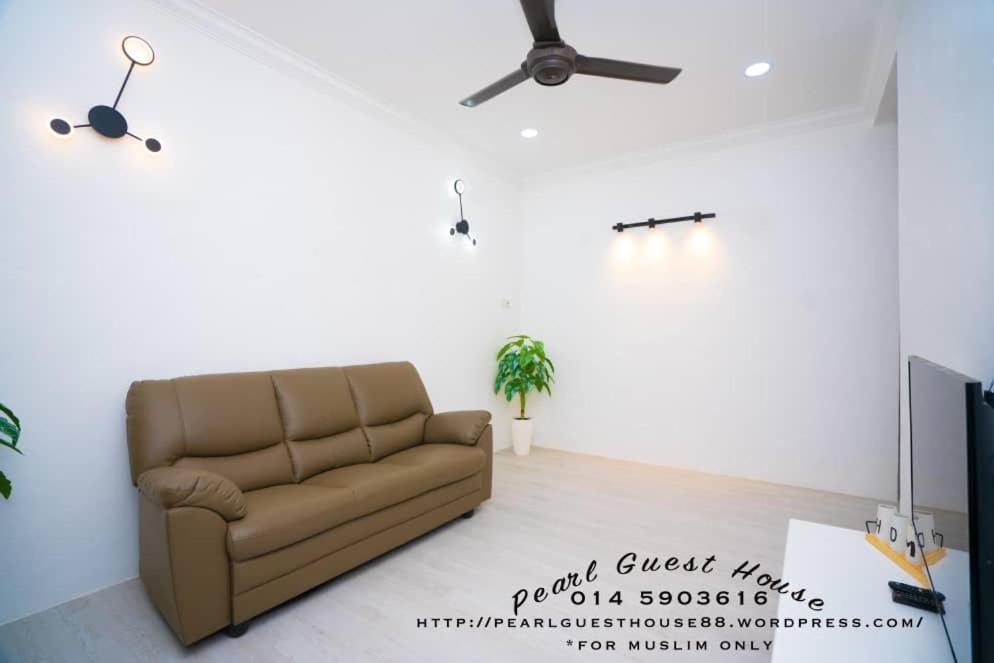Three-Bedroom House photo 1