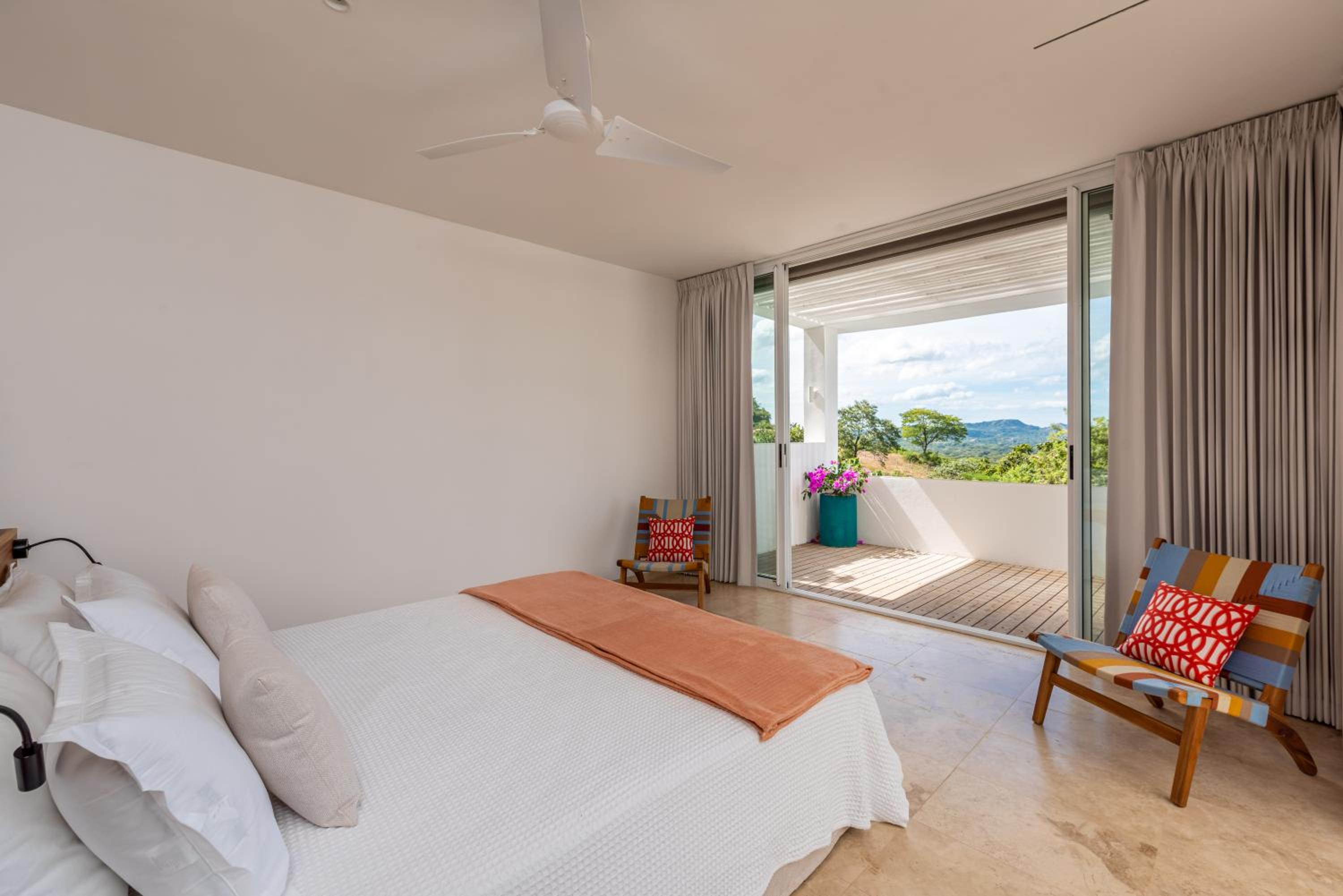 Three-Bedroom Villa photo 1