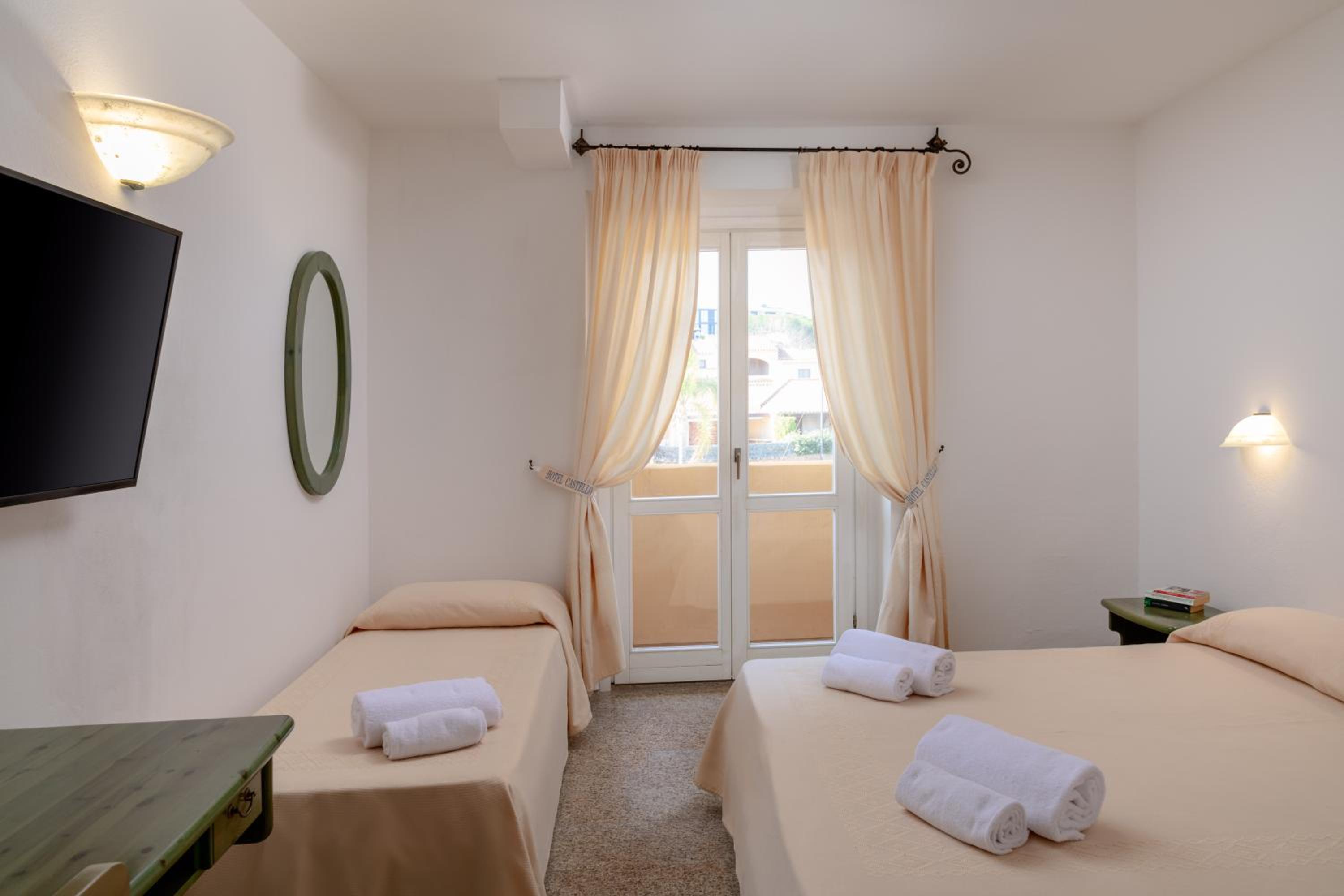 Standard Triple Room photo 3