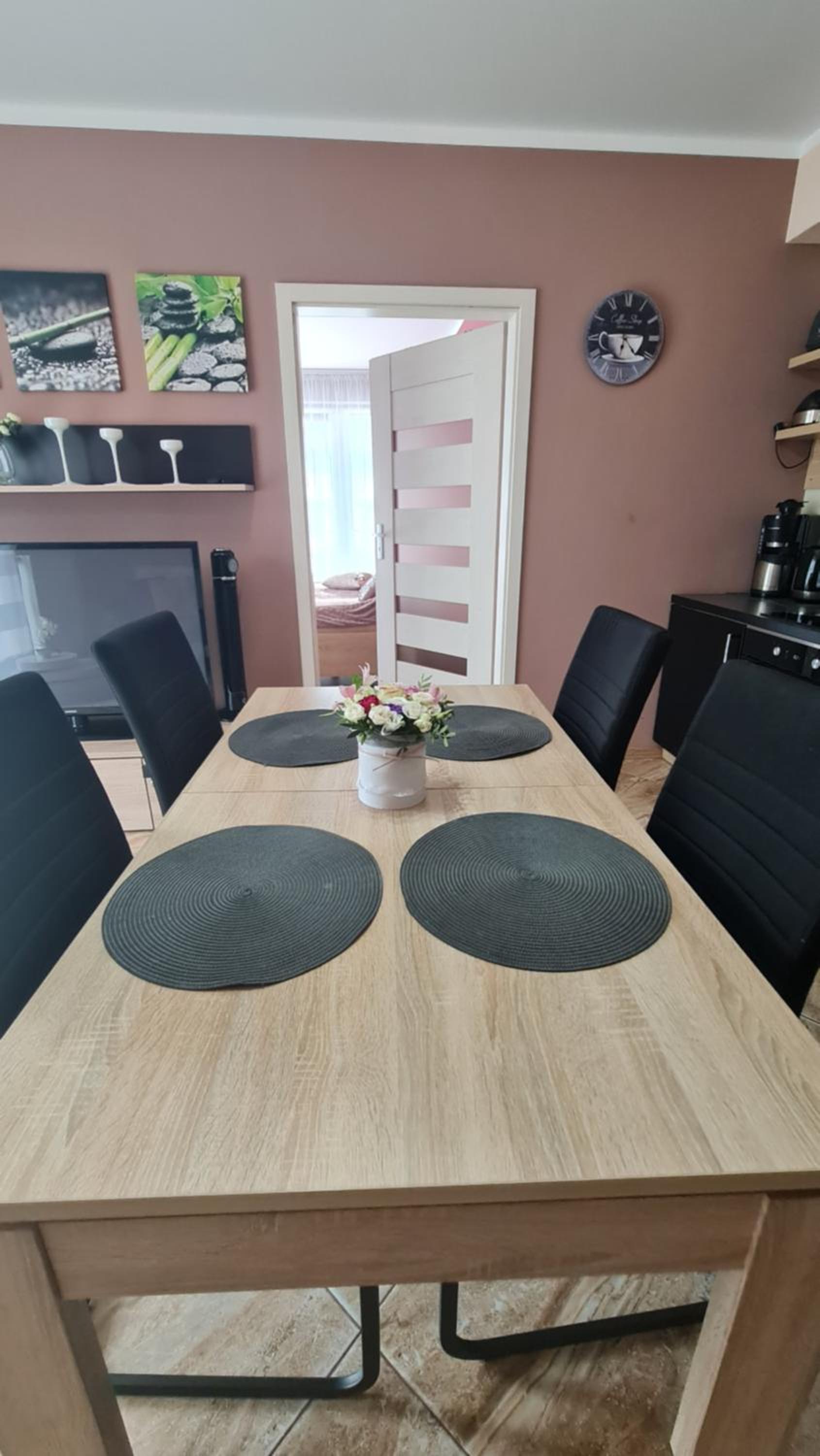 Apartment with Terrace - Photo 19