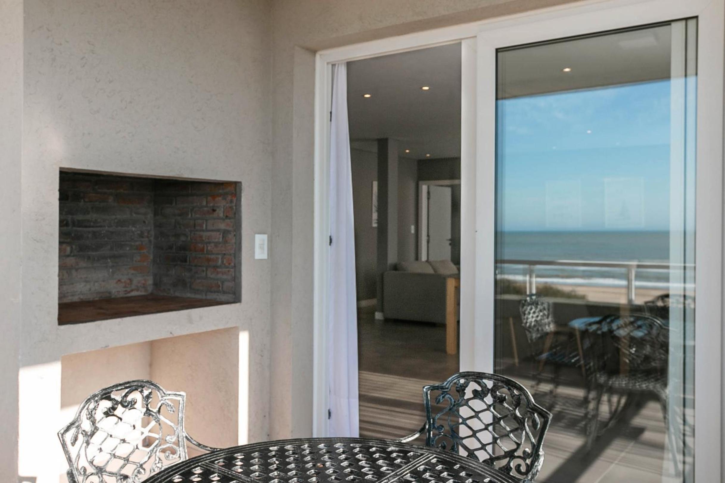 Studio Apartment with Sea View photo 3
