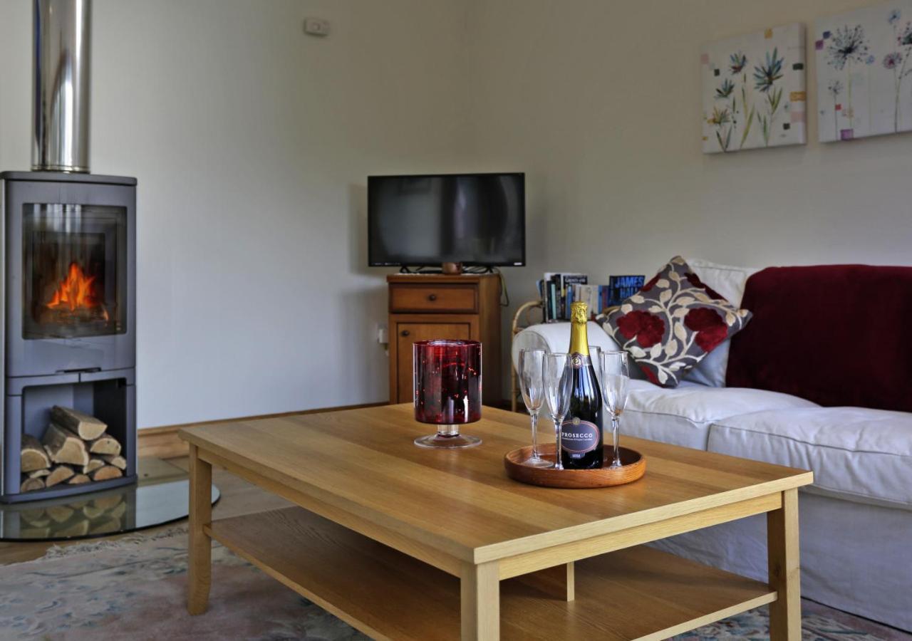 One-Bedroom House photo 2