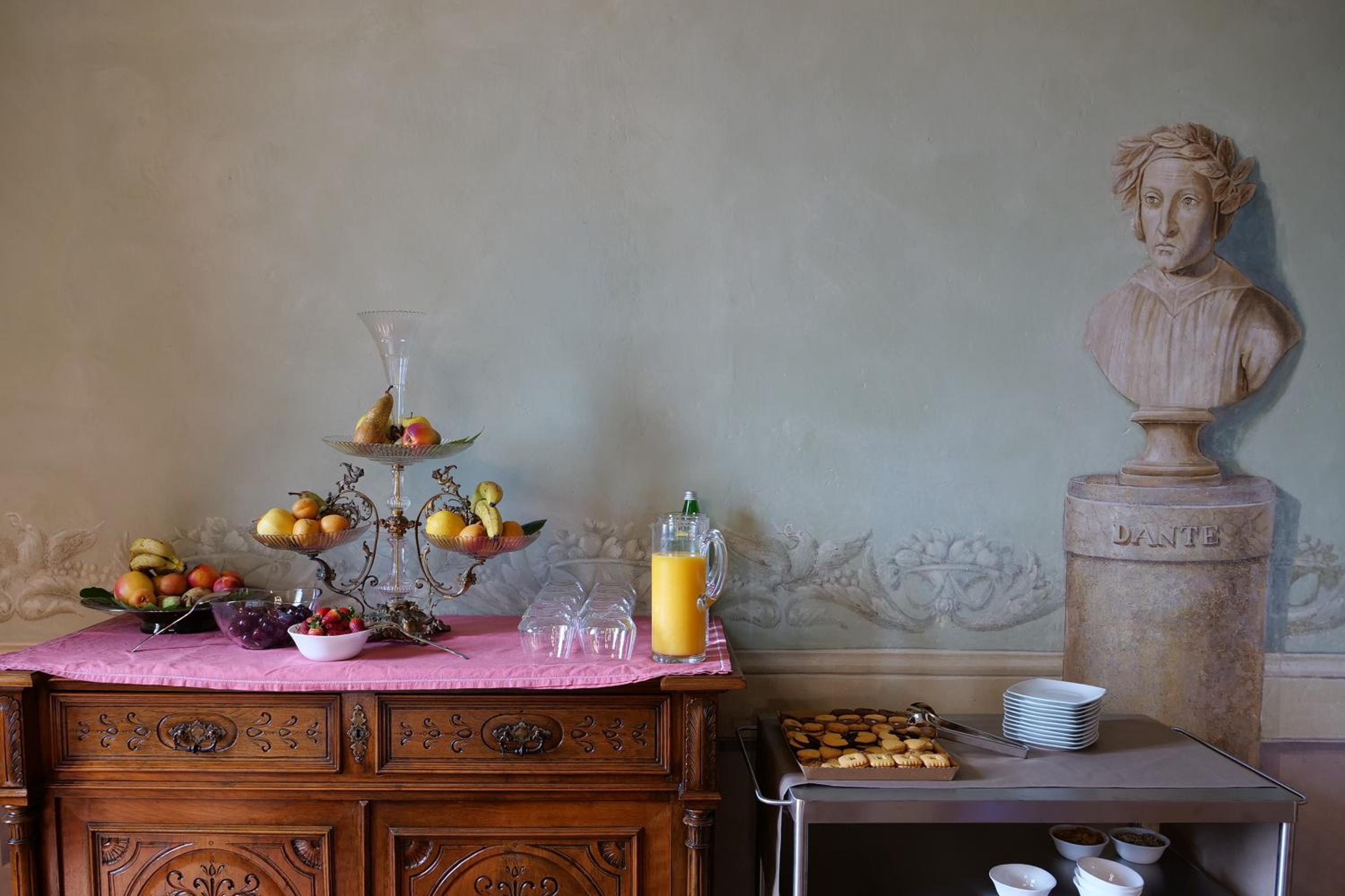 Superior Suite - Photo 10