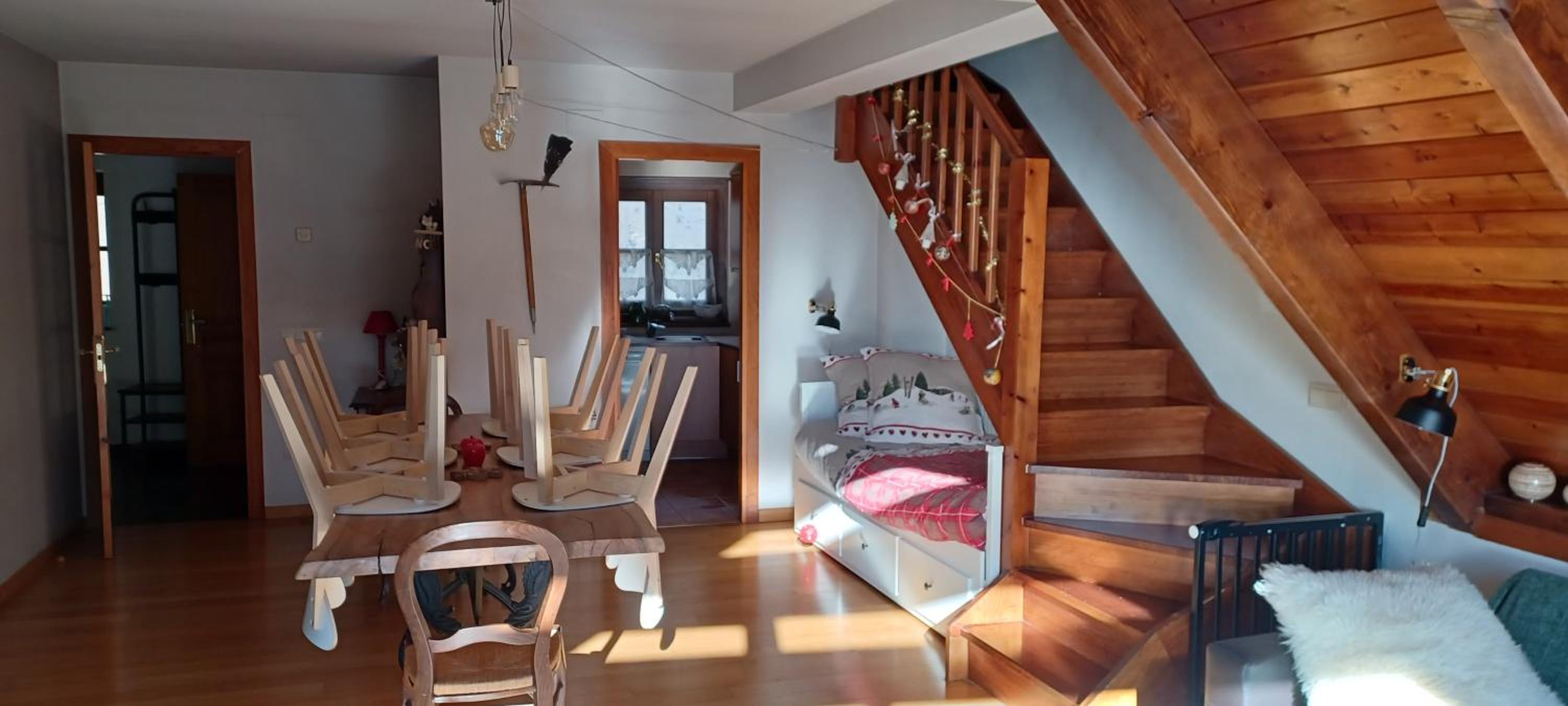 Four-Bedroom House photo 3