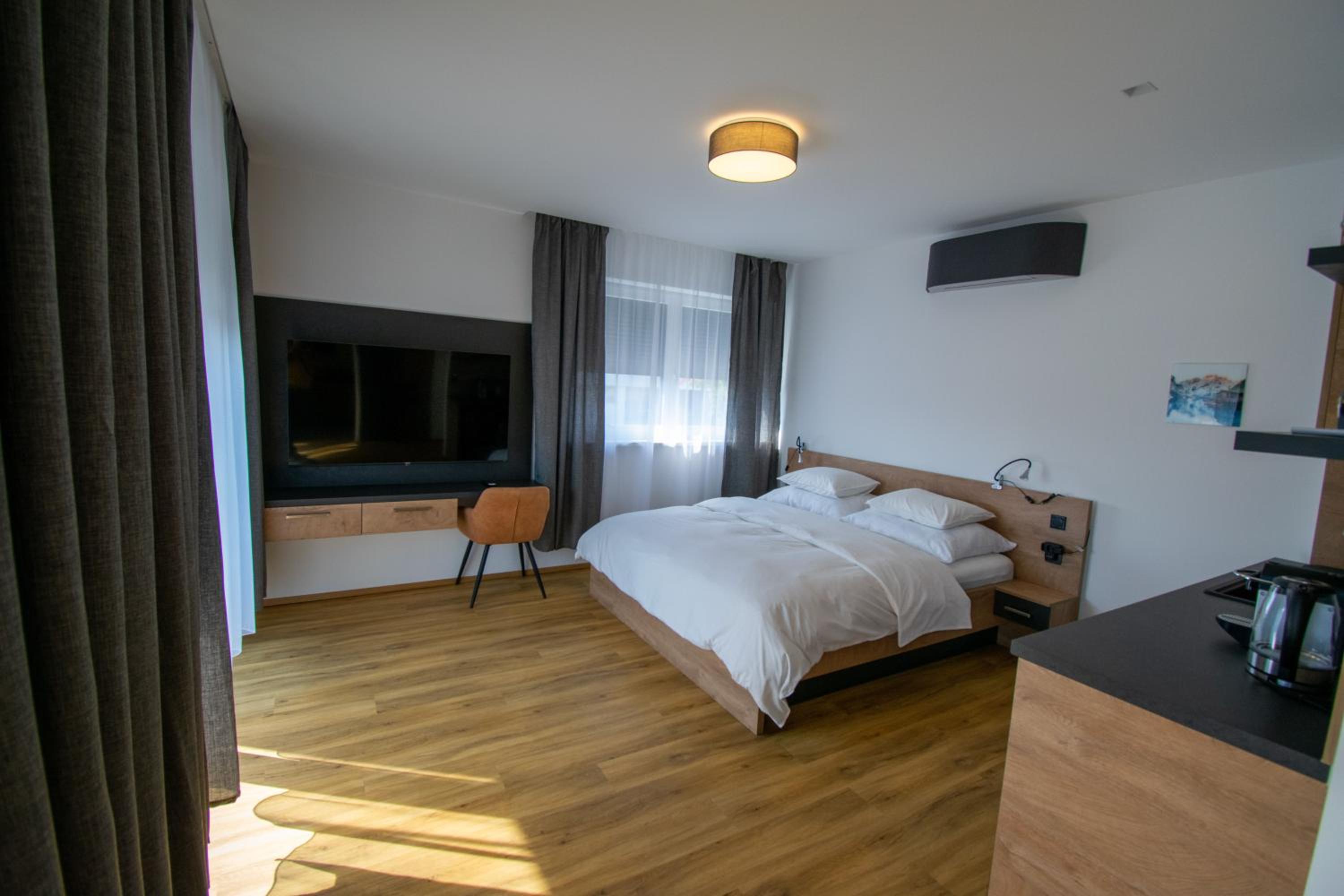 Deluxe Double Room with Balcony