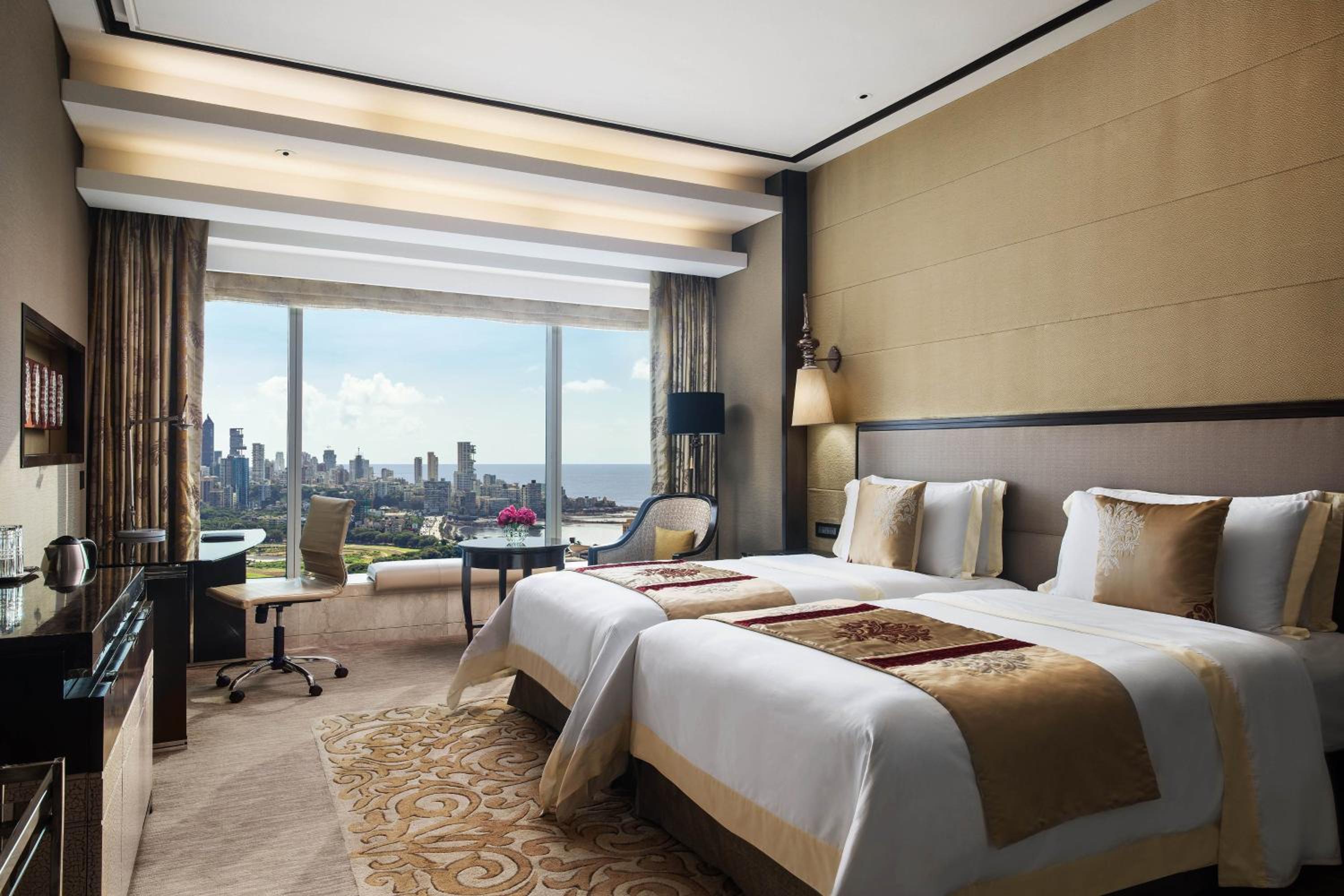 Mansion Suite