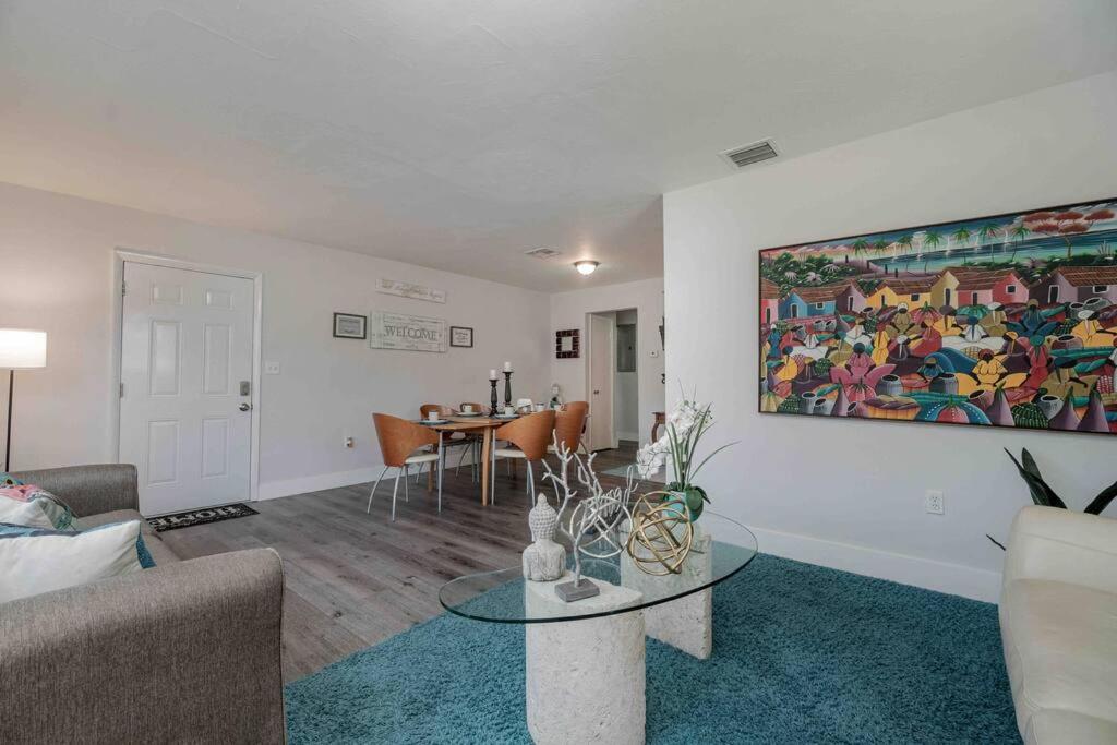 Three-Bedroom House photo 1