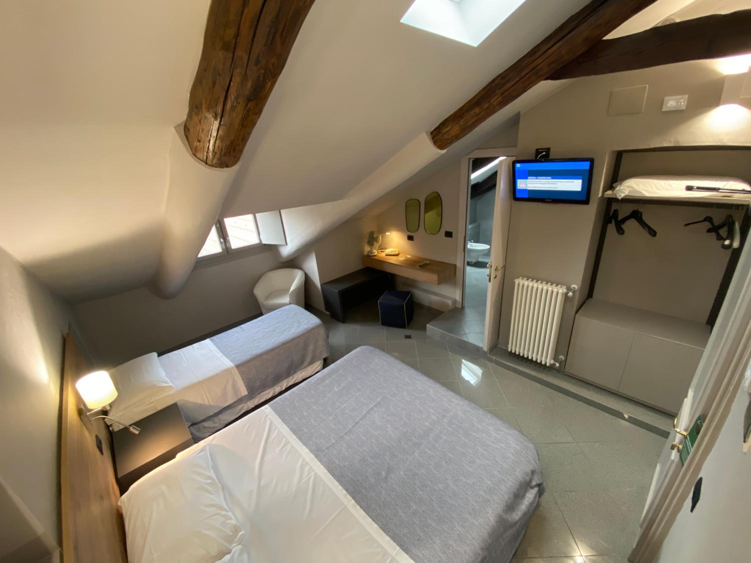 Studio Attic - Photo 10