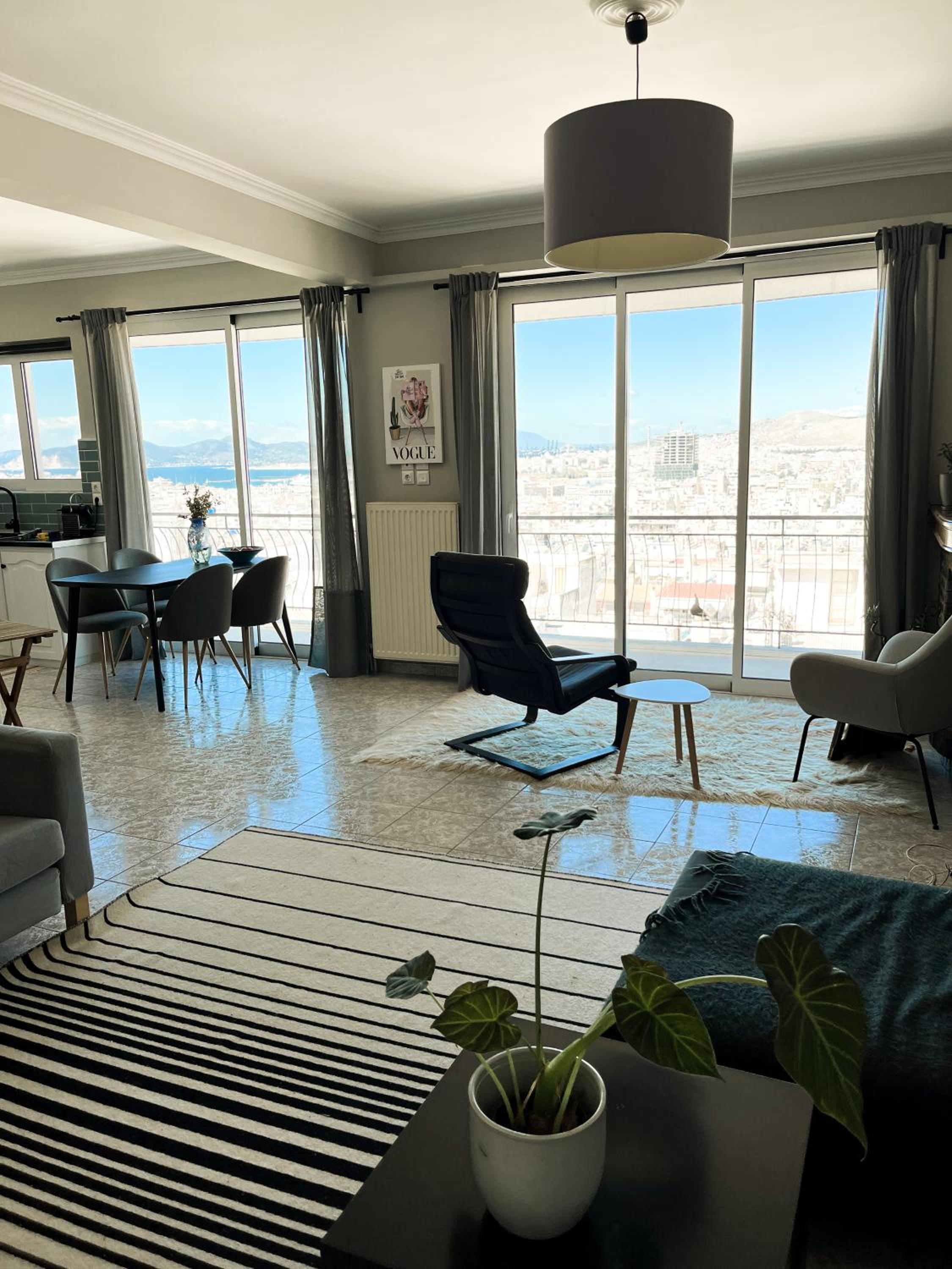 Apartment With Sea View