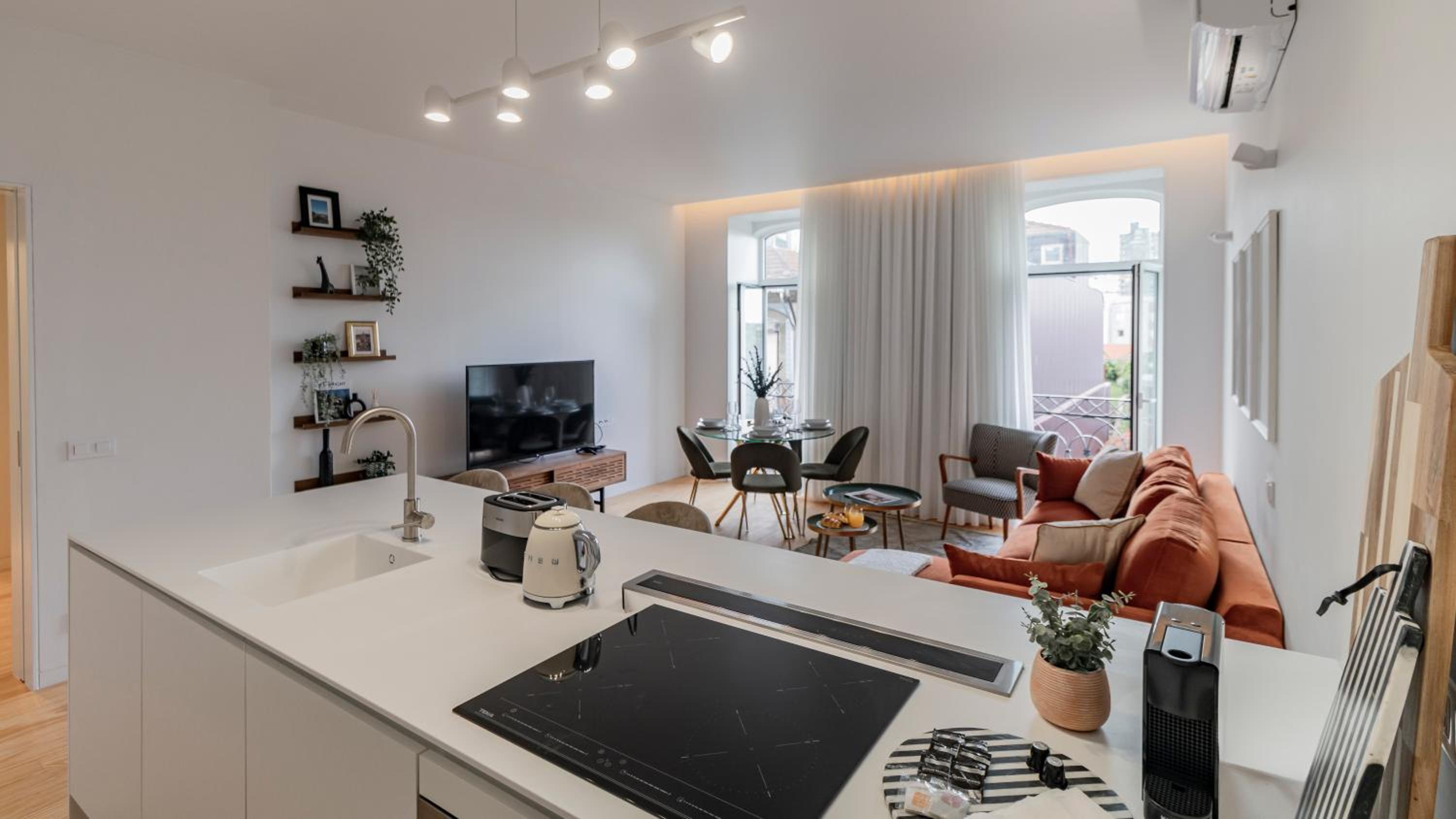 One-Bedroom Apartment - Photo 15