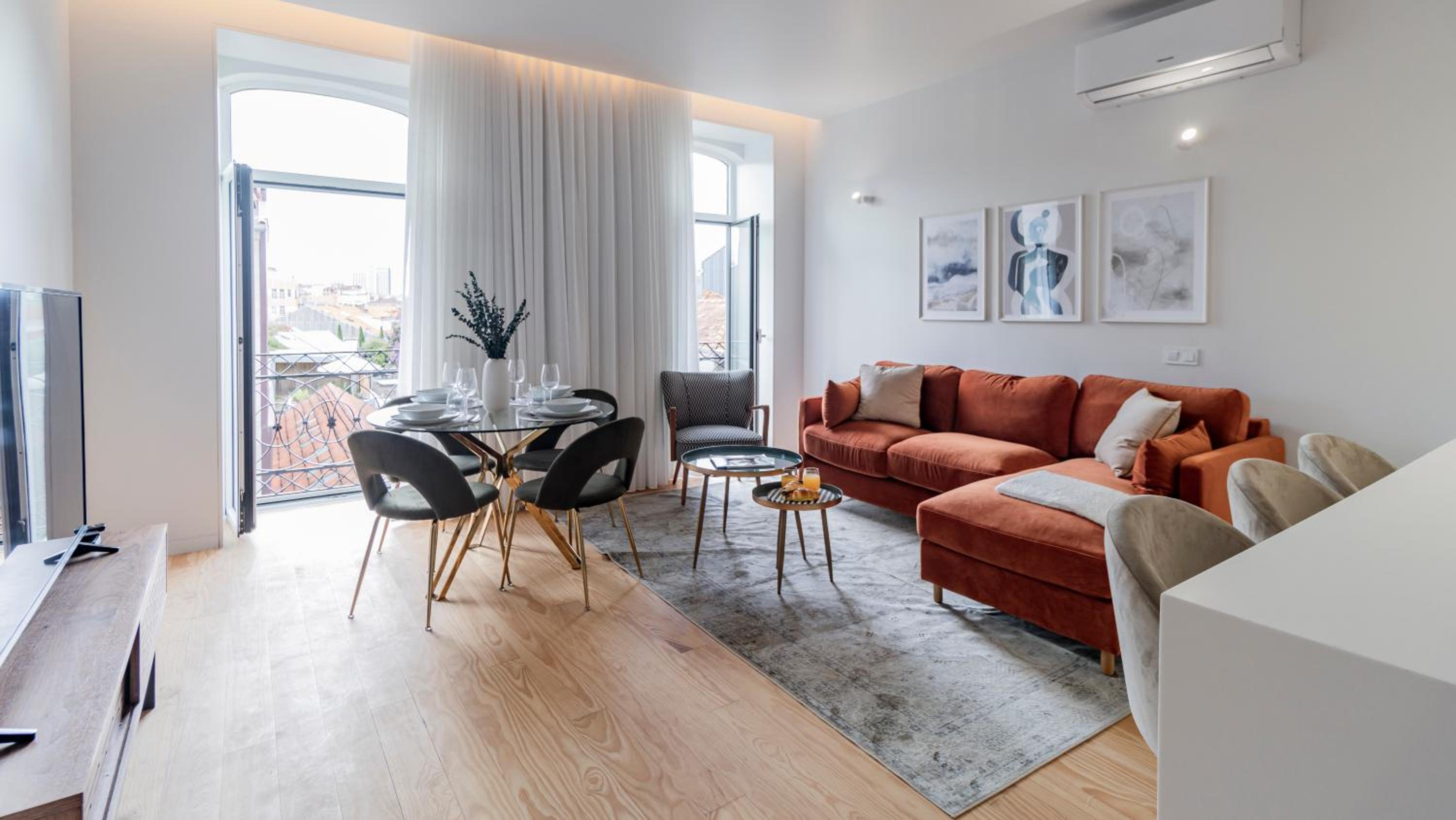 One-Bedroom Apartment - Photo 12