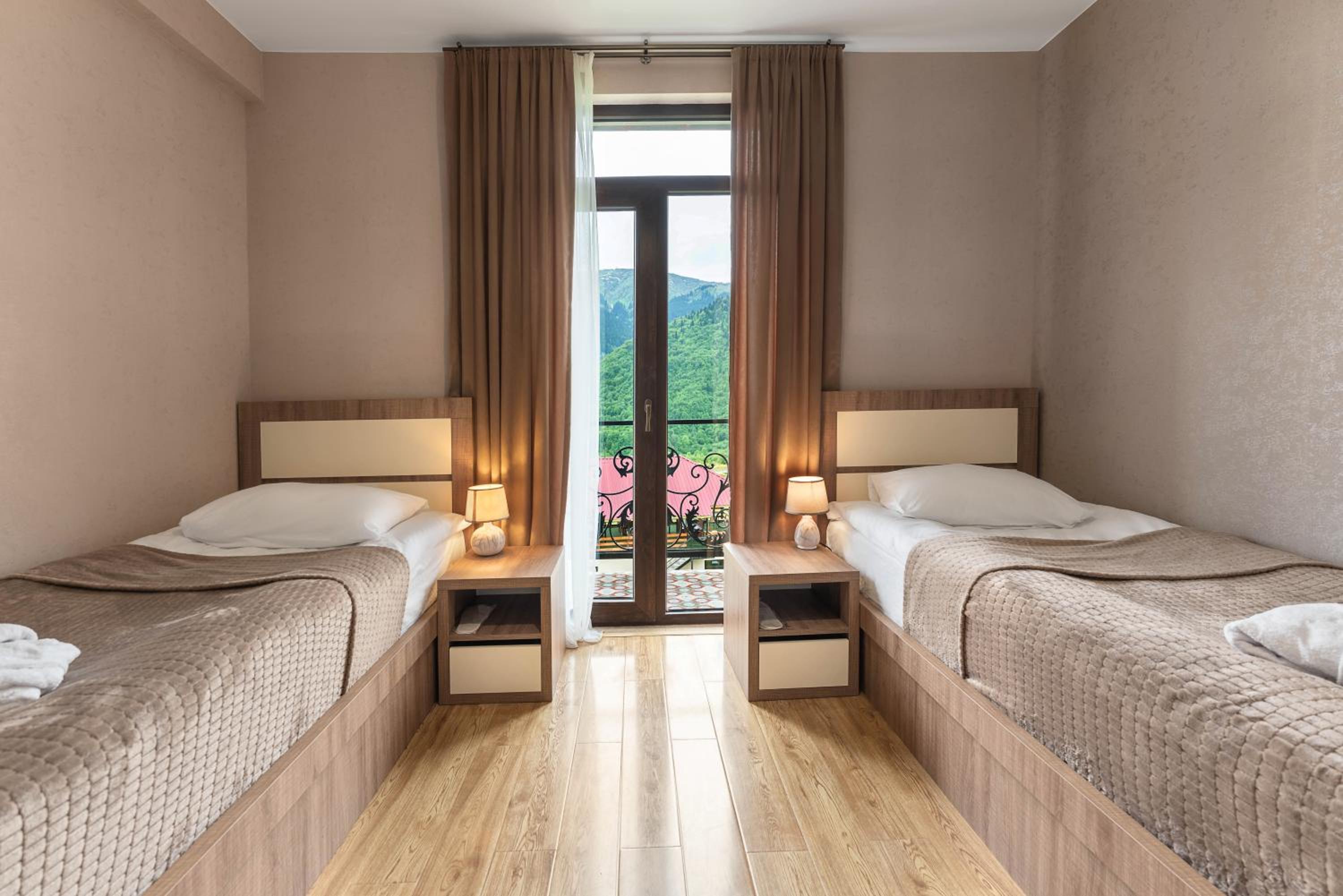 Twin Room with Mountain View