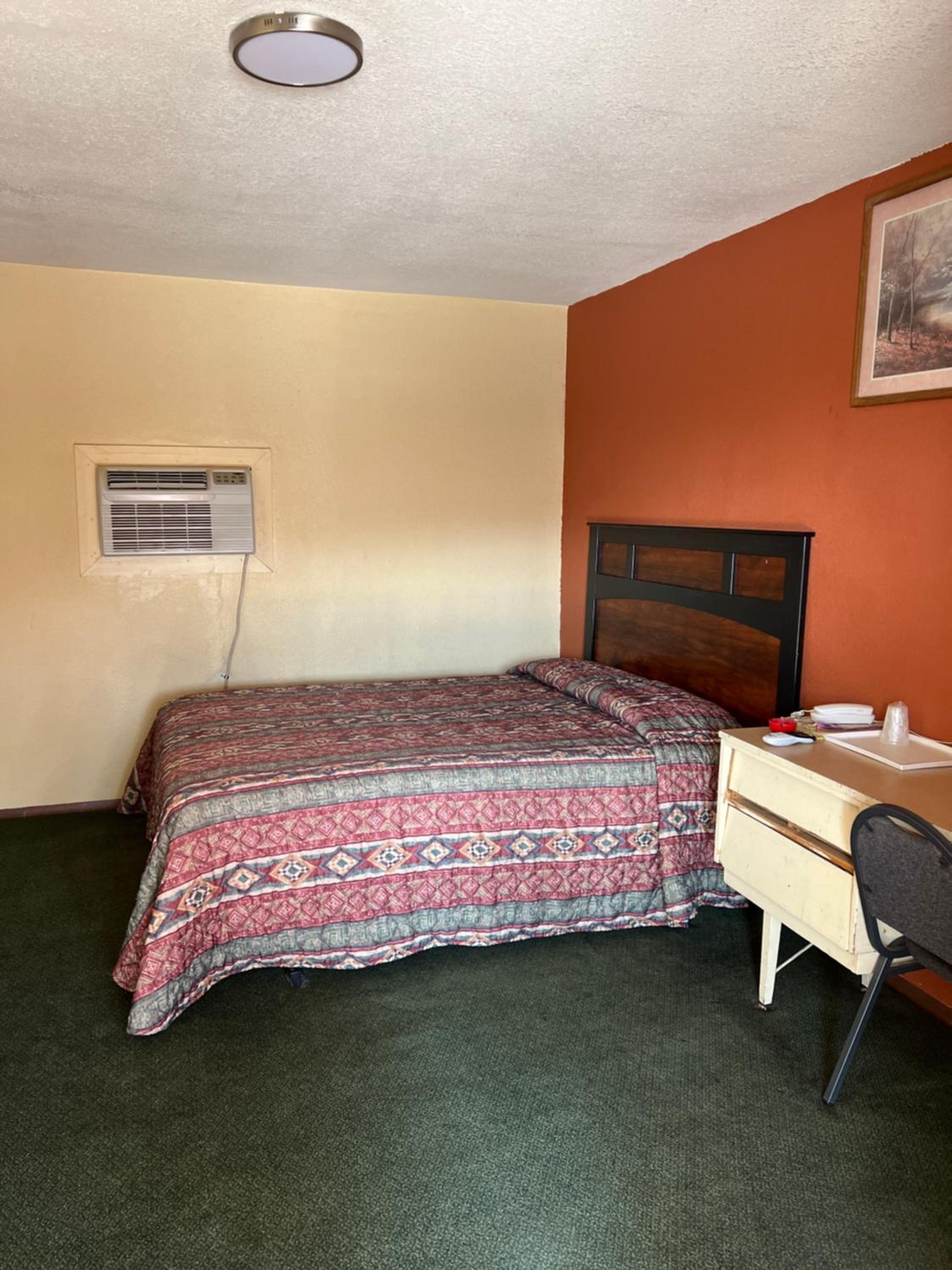 Standard Queen Room photo 1