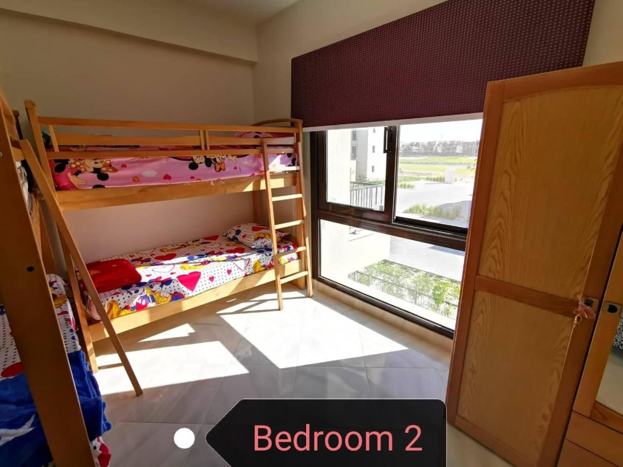 Three-Bedroom Apartment photo 2