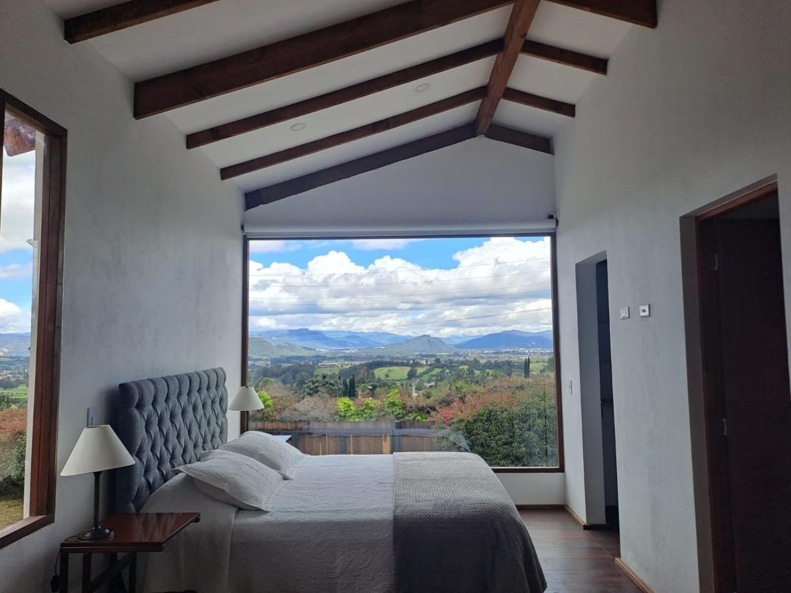 One-Bedroom House photo 2