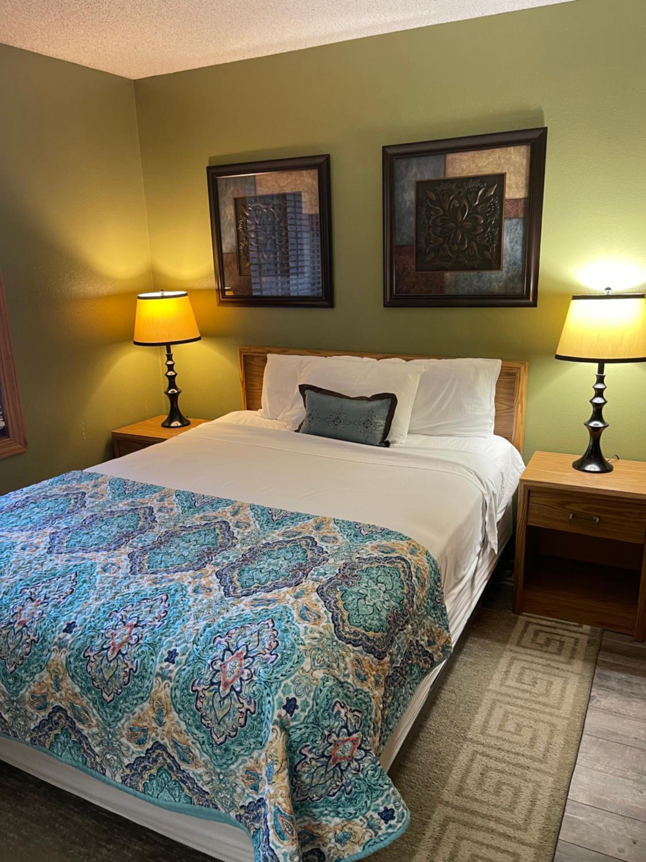 Two Bedroom with Two Bathrooms - Lakeside photo 2