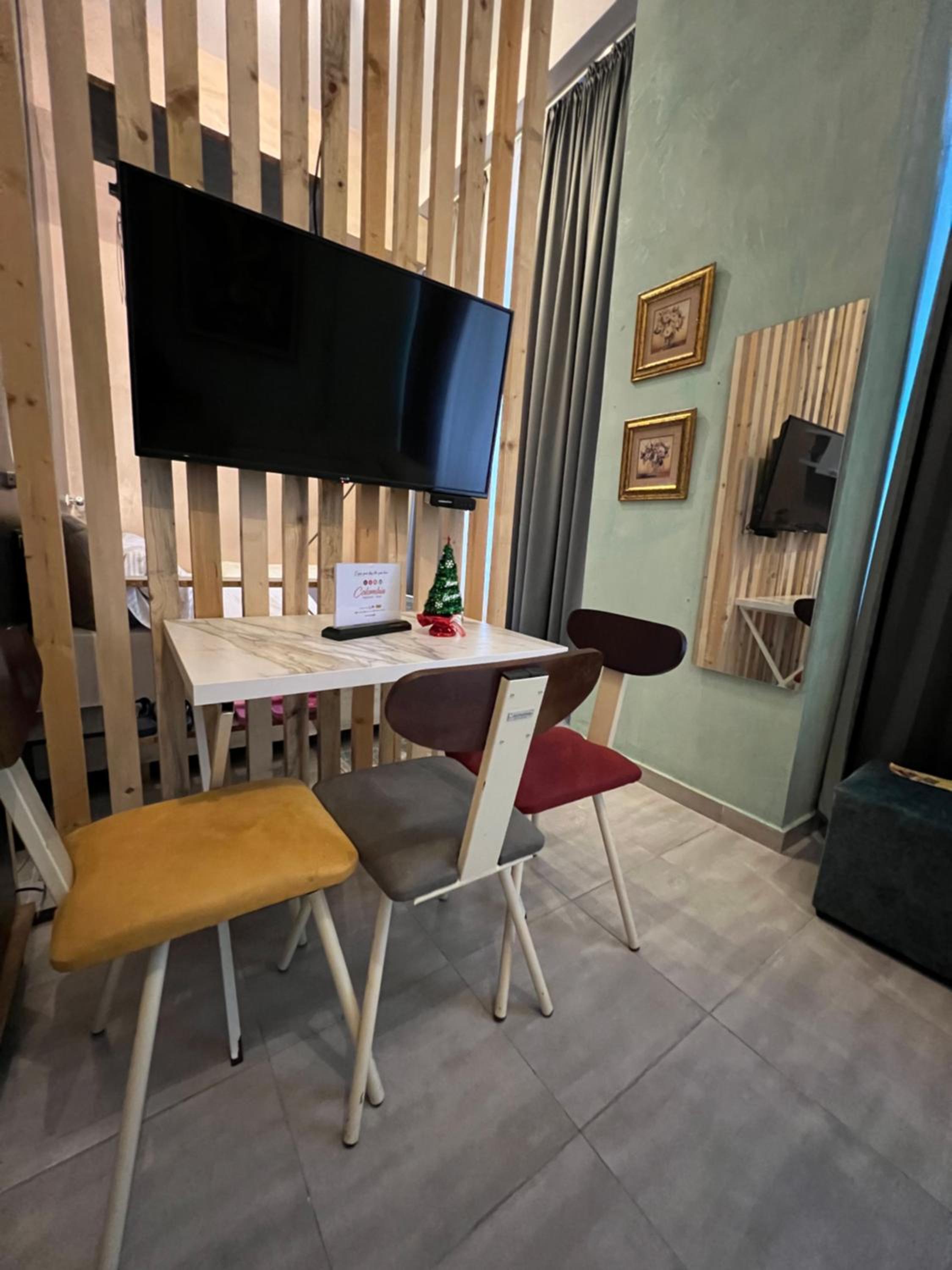 Studio Apartment photo 2