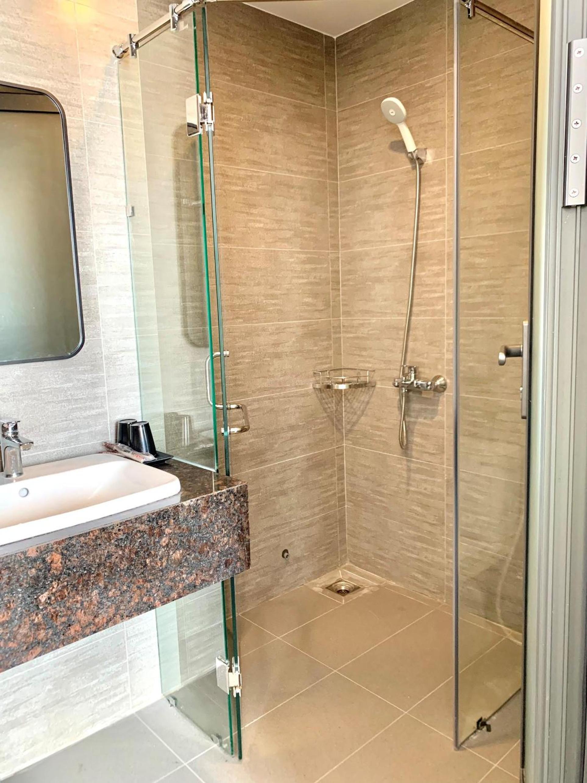 Deluxe Double or Twin Room - Photo 3