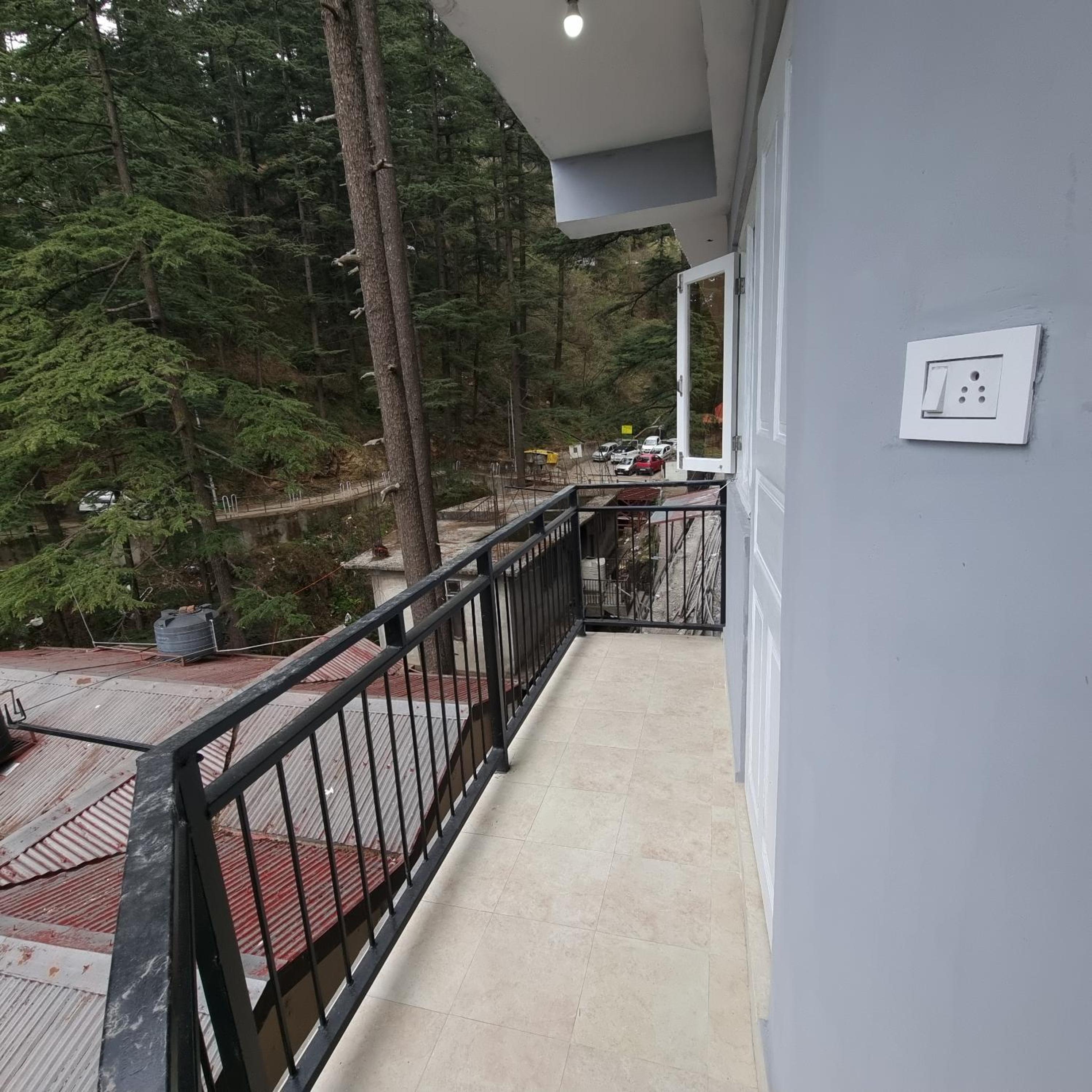 King Room With Balcony photo 3