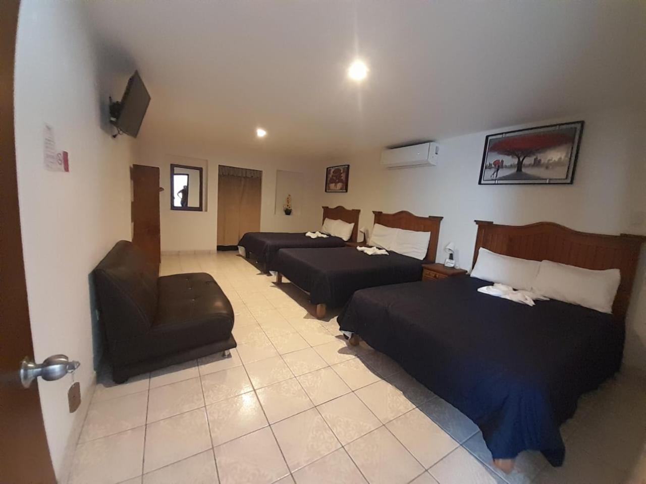 Triple Room - Photo 2