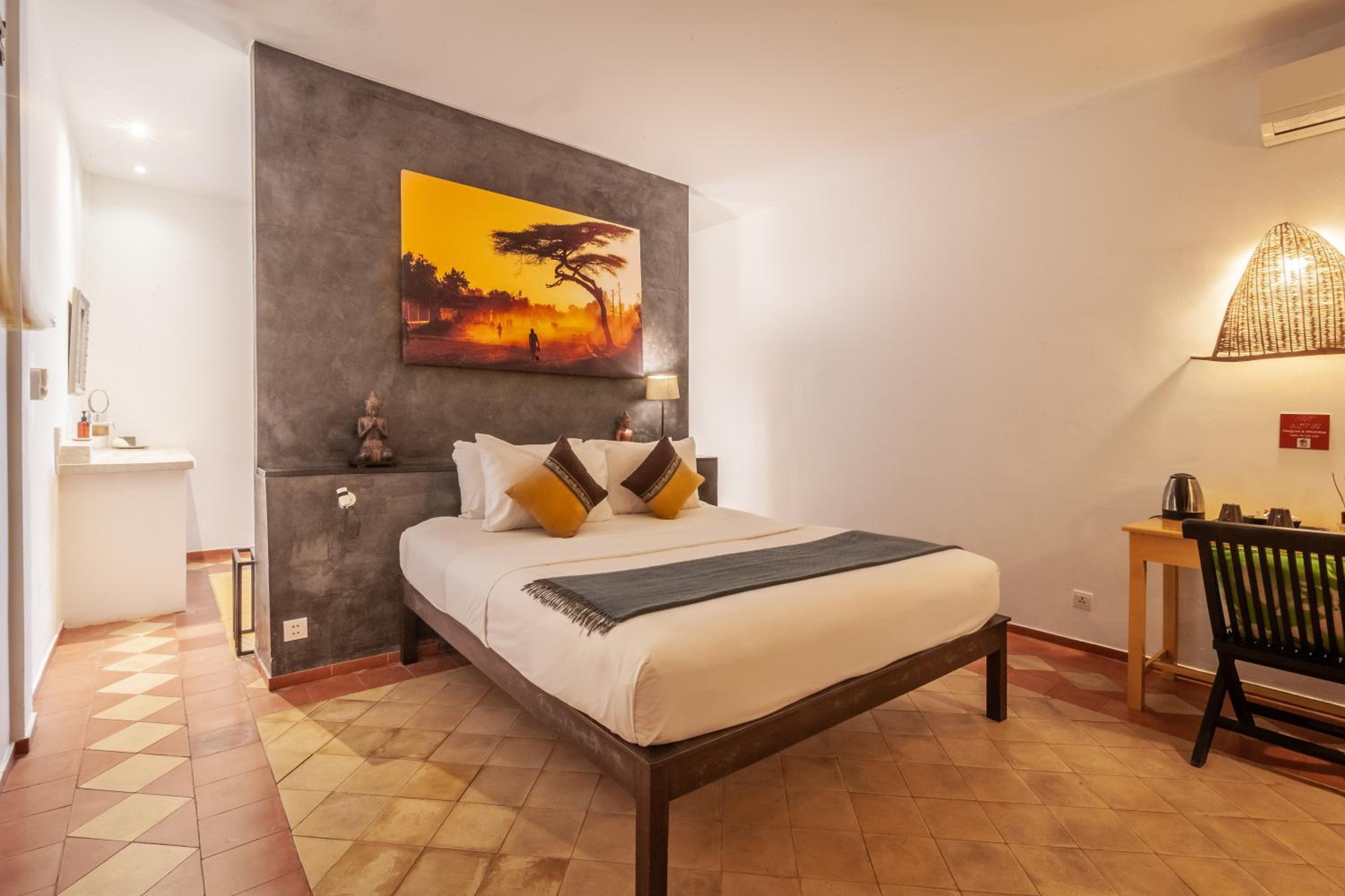 Deluxe Double or Twin Room