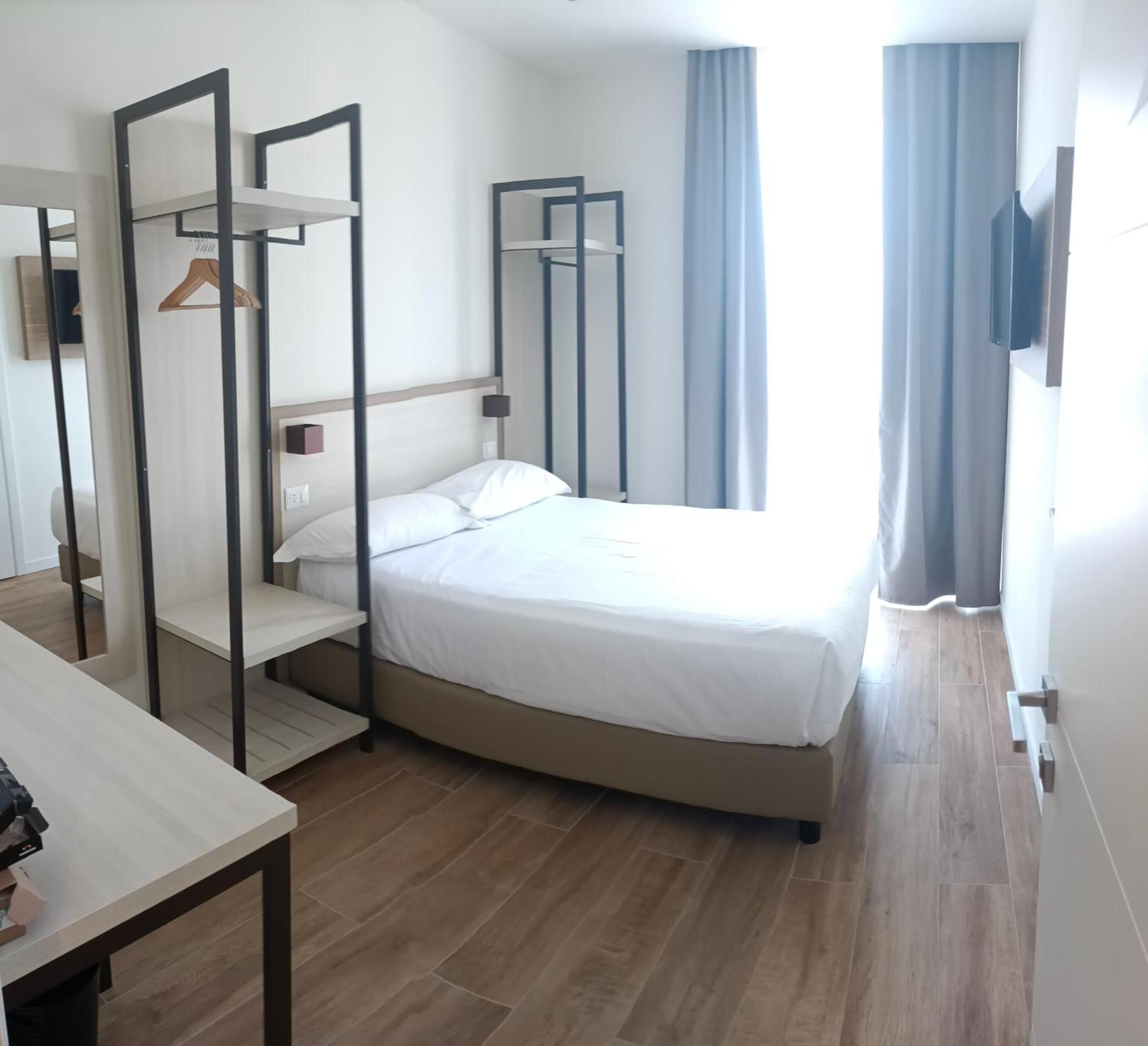 Deluxe Queen Room photo 1