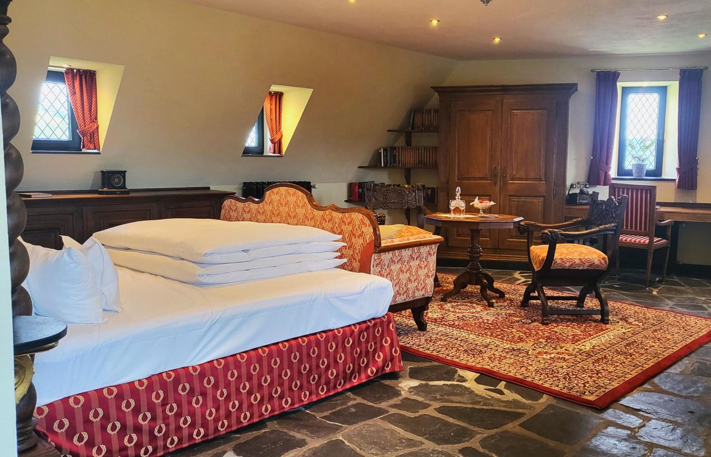 Deluxe Junior Suite - Photo 5
