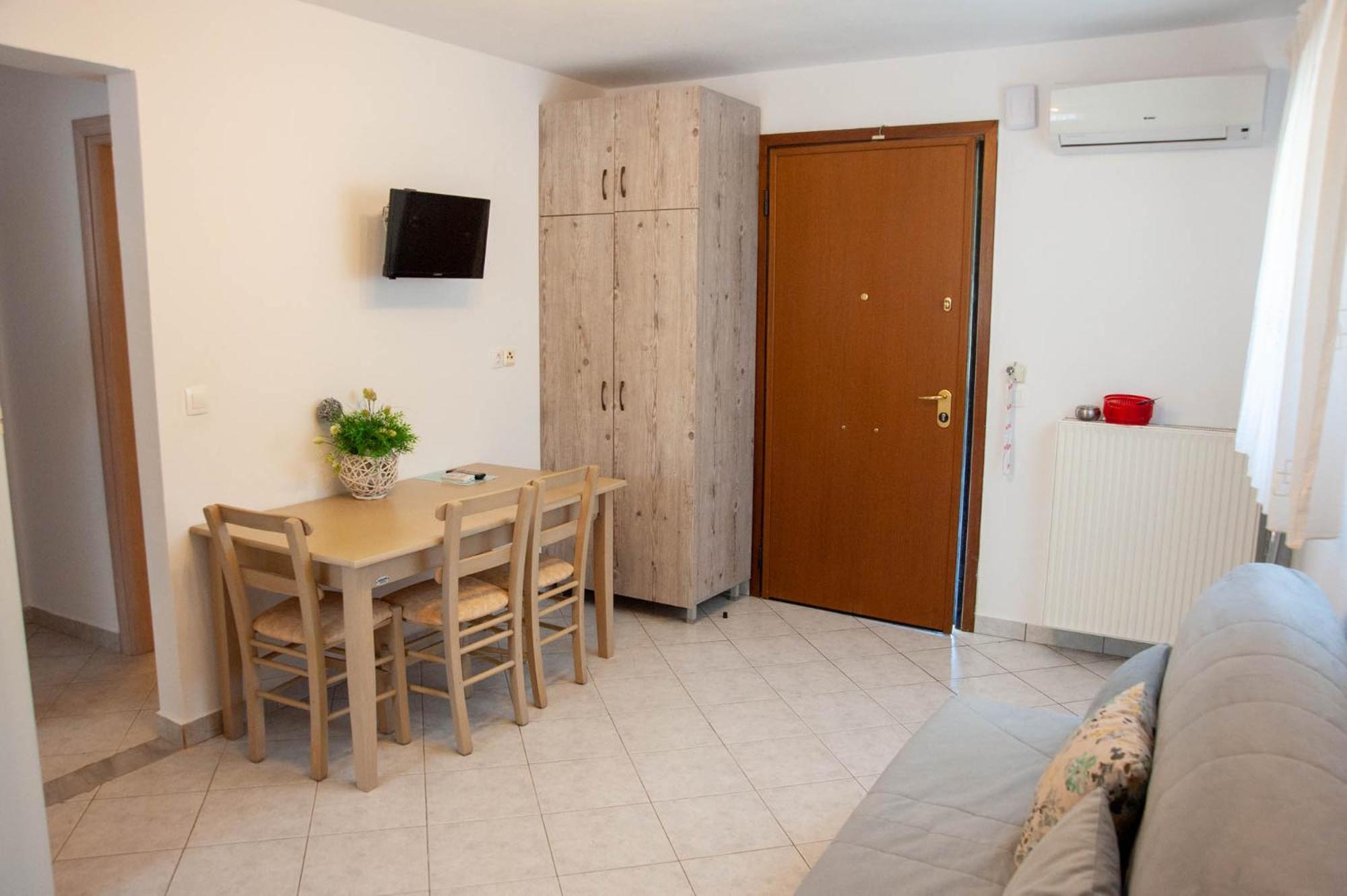 Two-Bedroom Apartment (4 Adults) - Photo 2