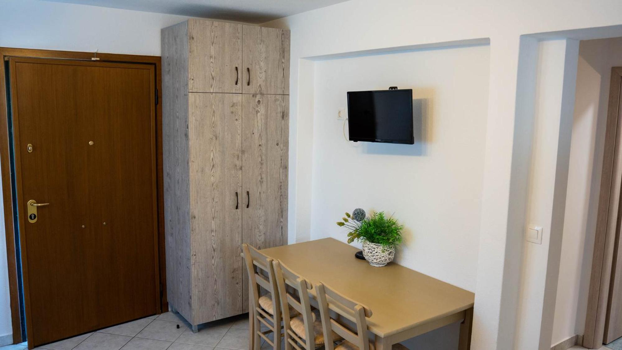 Two-Bedroom Apartment (4 Adults) - Photo 13