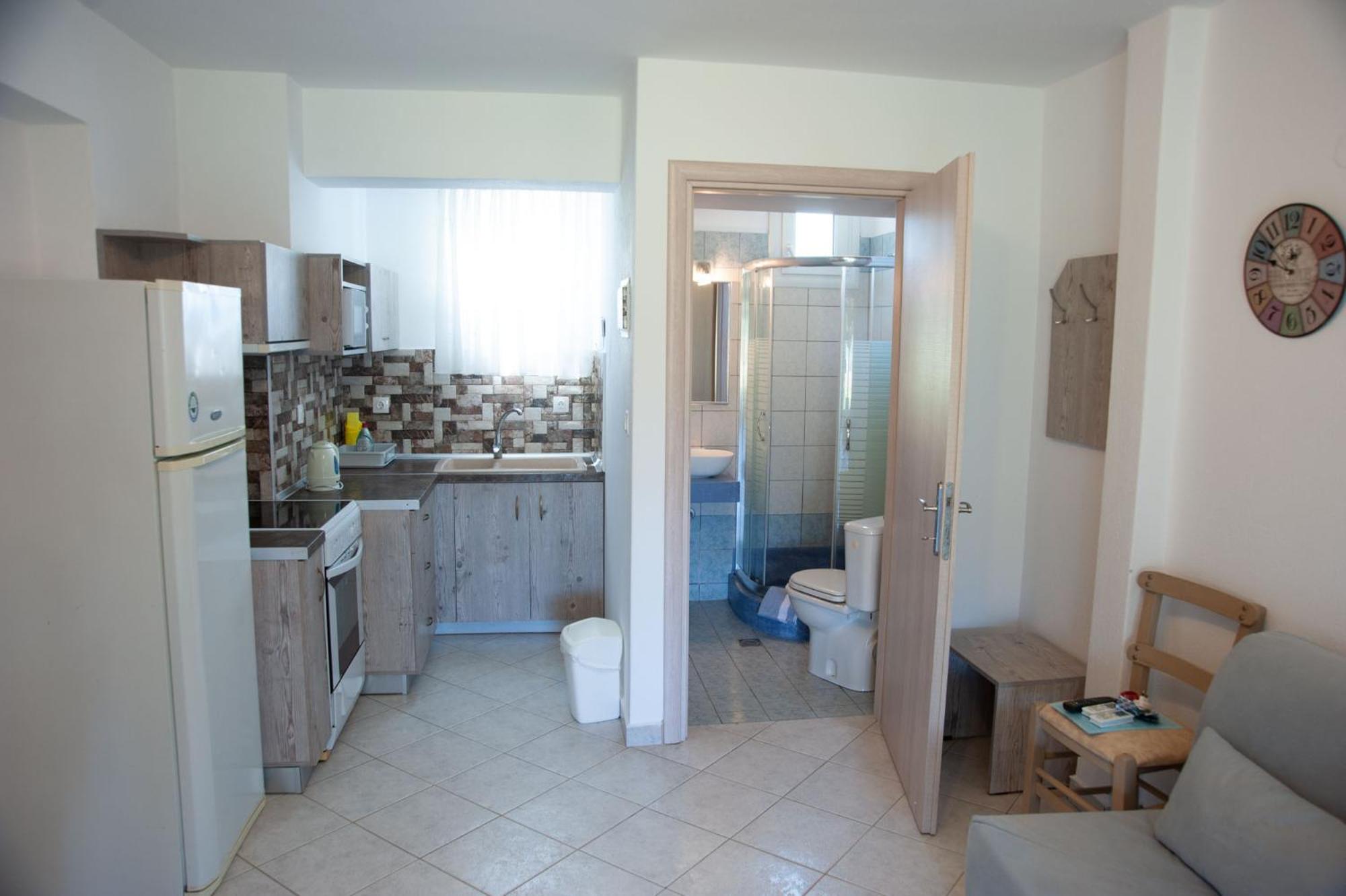 Two-Bedroom Apartment (4 Adults) - Photo 15
