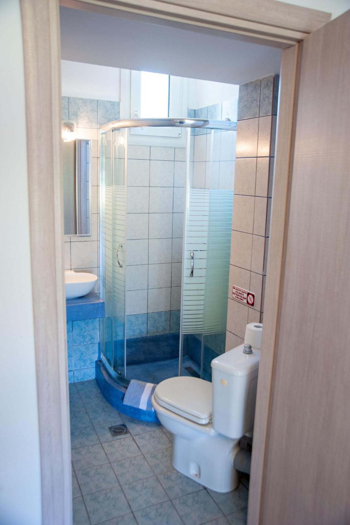 Two-Bedroom Apartment (4 Adults) - Photo 19